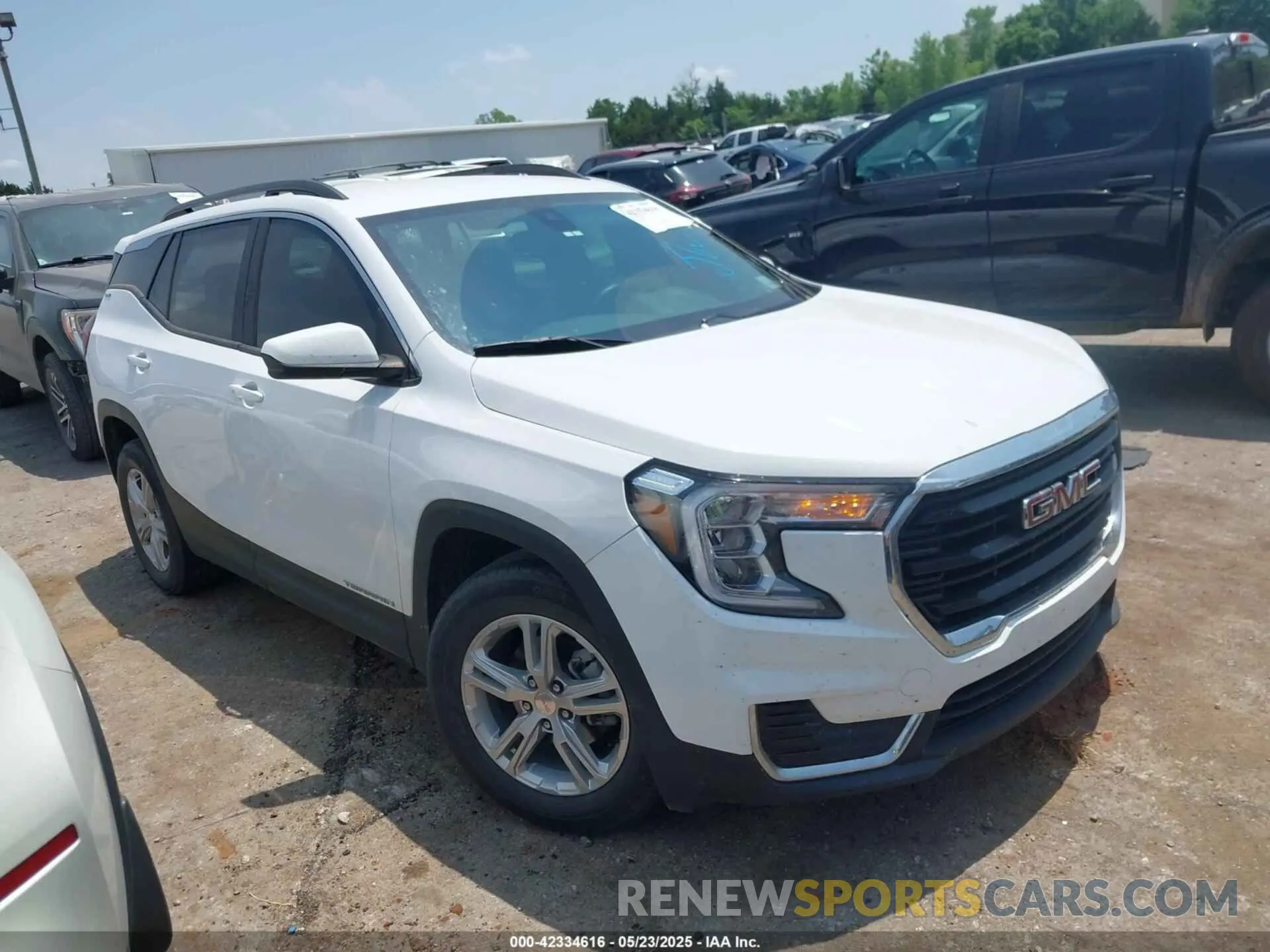 14 Photograph of a damaged car 3GKALMEV1NL138927 GMC TERRAIN 2022