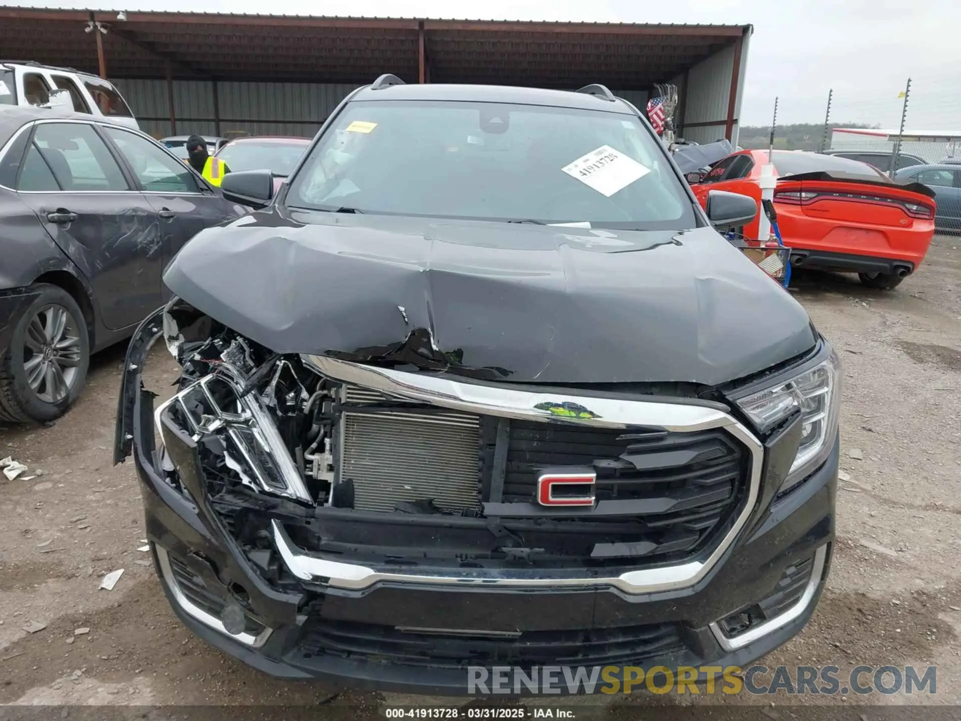 13 Photograph of a damaged car 3GKALMEV1NL166310 GMC TERRAIN 2022
