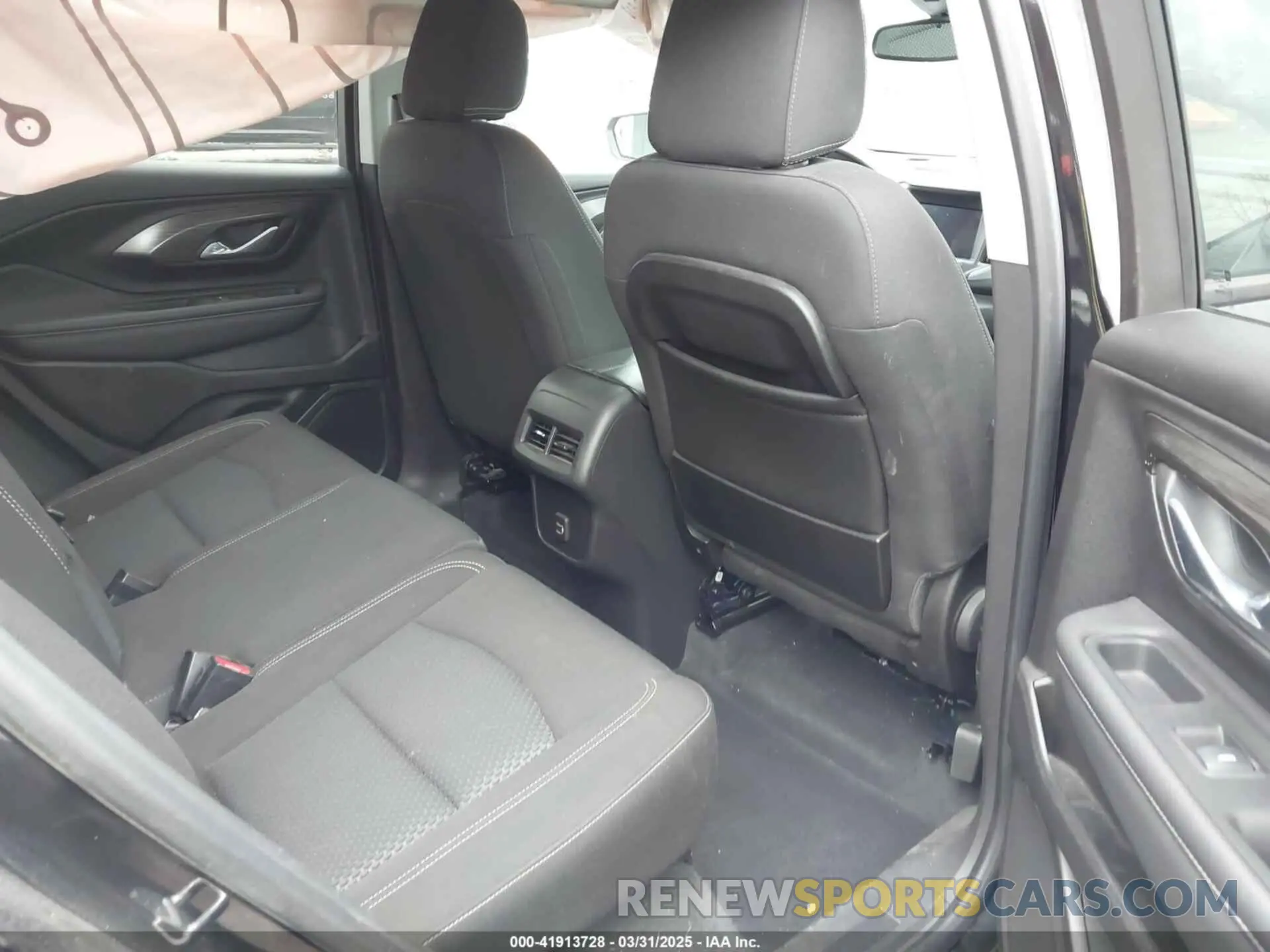 8 Photograph of a damaged car 3GKALMEV1NL166310 GMC TERRAIN 2022
