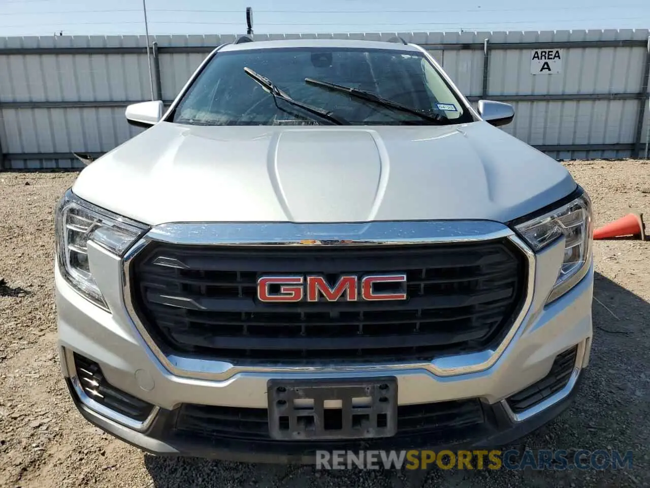 5 Photograph of a damaged car 3GKALMEV1NL209768 GMC TERRAIN 2022