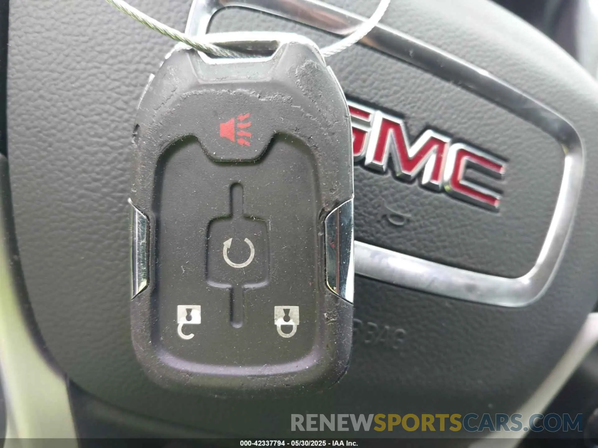 11 Photograph of a damaged car 3GKALMEV2NL137933 GMC TERRAIN 2022