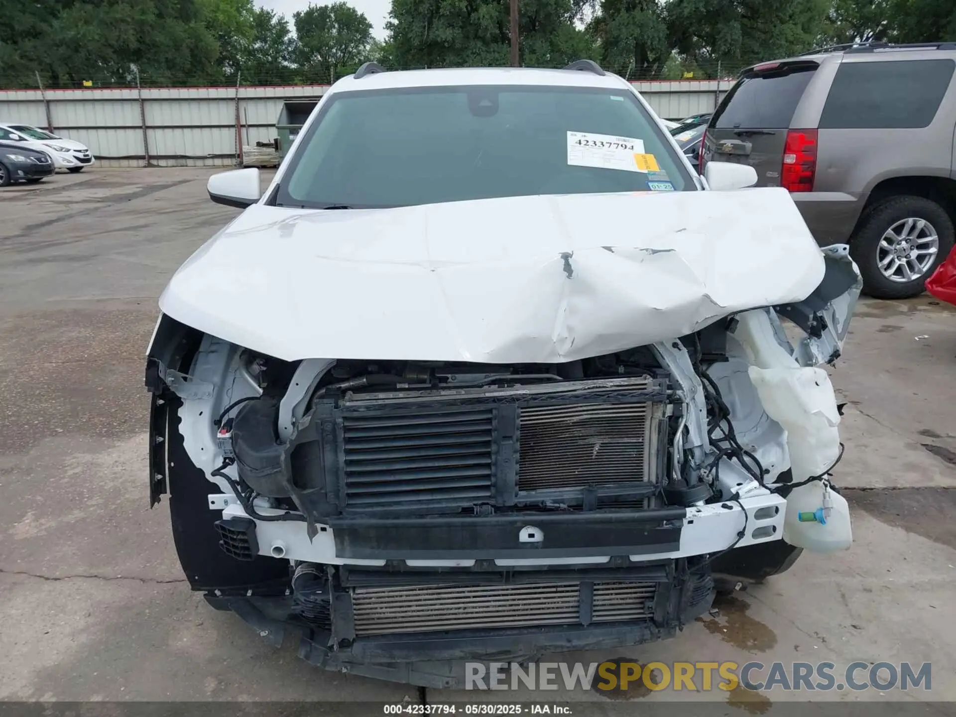 13 Photograph of a damaged car 3GKALMEV2NL137933 GMC TERRAIN 2022