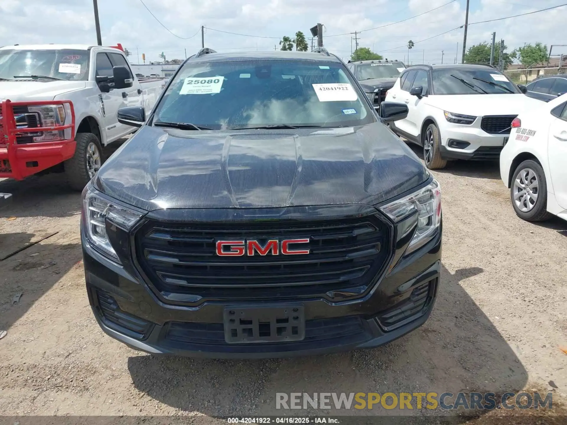 13 Photograph of a damaged car 3GKALMEV2NL204823 GMC TERRAIN 2022