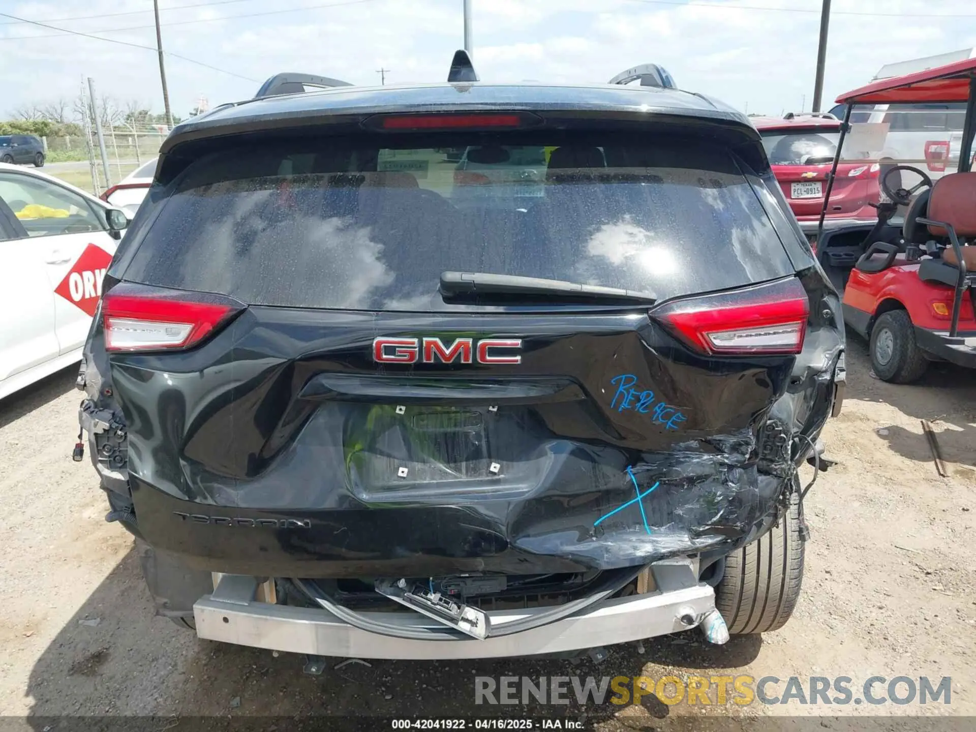 17 Photograph of a damaged car 3GKALMEV2NL204823 GMC TERRAIN 2022