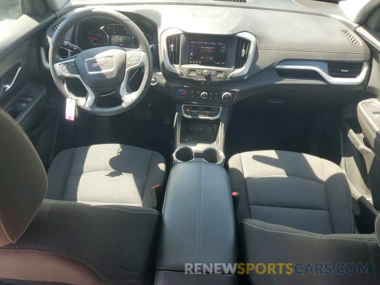 8 Photograph of a damaged car 3GKALMEV2NL209407 GMC TERRAIN 2022
