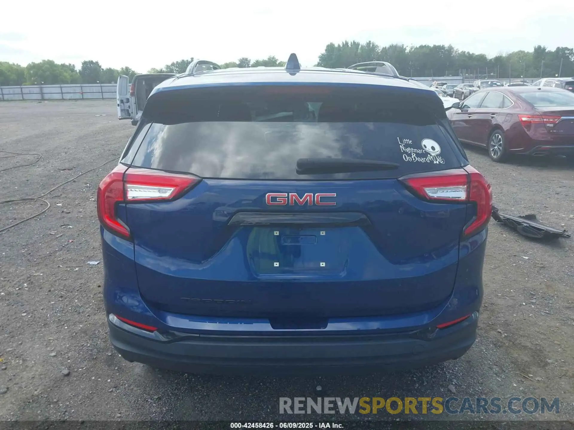 17 Photograph of a damaged car 3GKALMEV2NL265542 GMC TERRAIN 2022