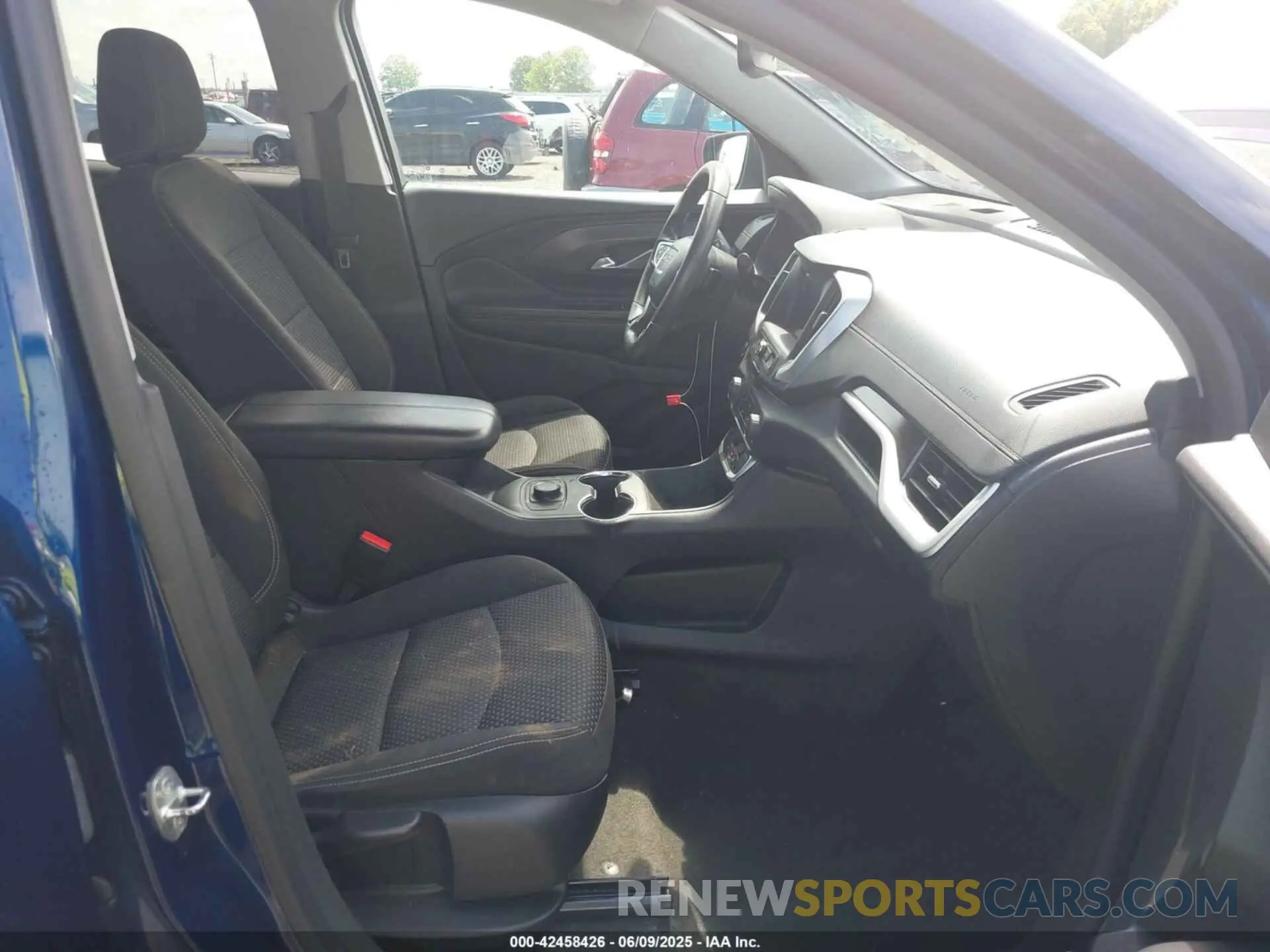 5 Photograph of a damaged car 3GKALMEV2NL265542 GMC TERRAIN 2022