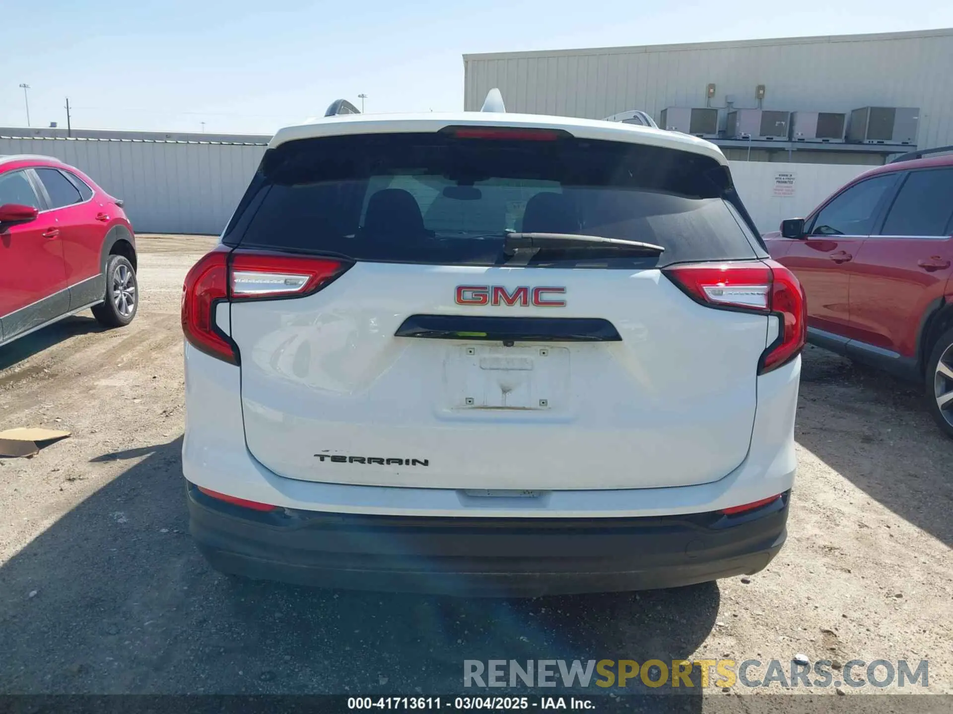 17 Photograph of a damaged car 3GKALMEV2NL273267 GMC TERRAIN 2022