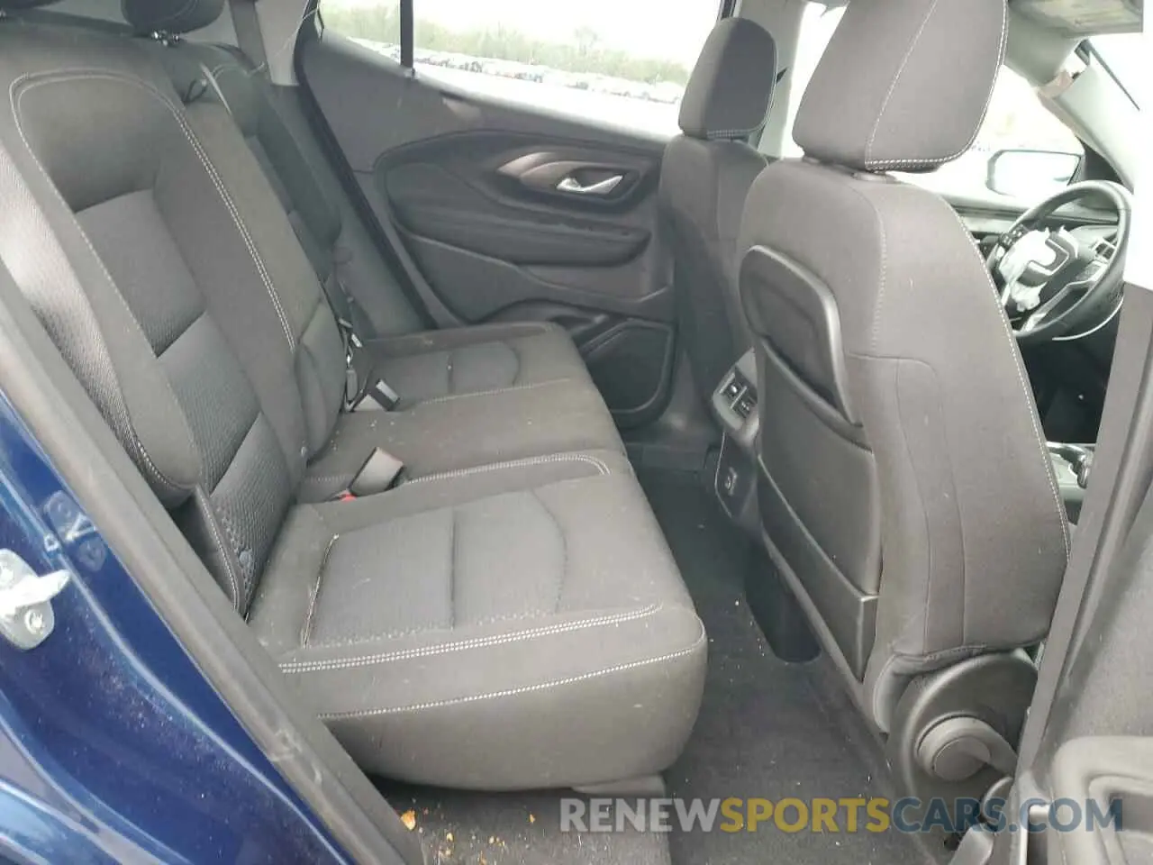10 Photograph of a damaged car 3GKALMEV2NL275388 GMC TERRAIN 2022