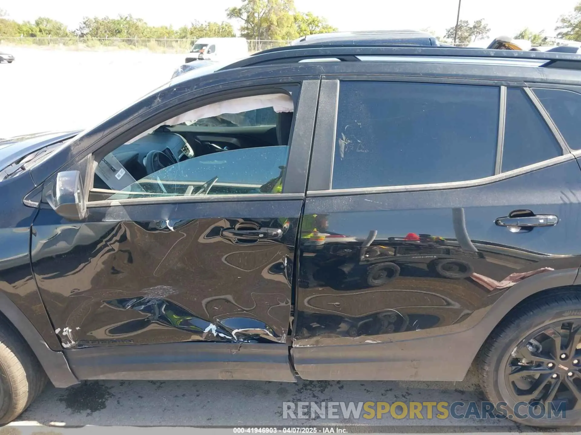 14 Photograph of a damaged car 3GKALMEV2NL314044 GMC TERRAIN 2022