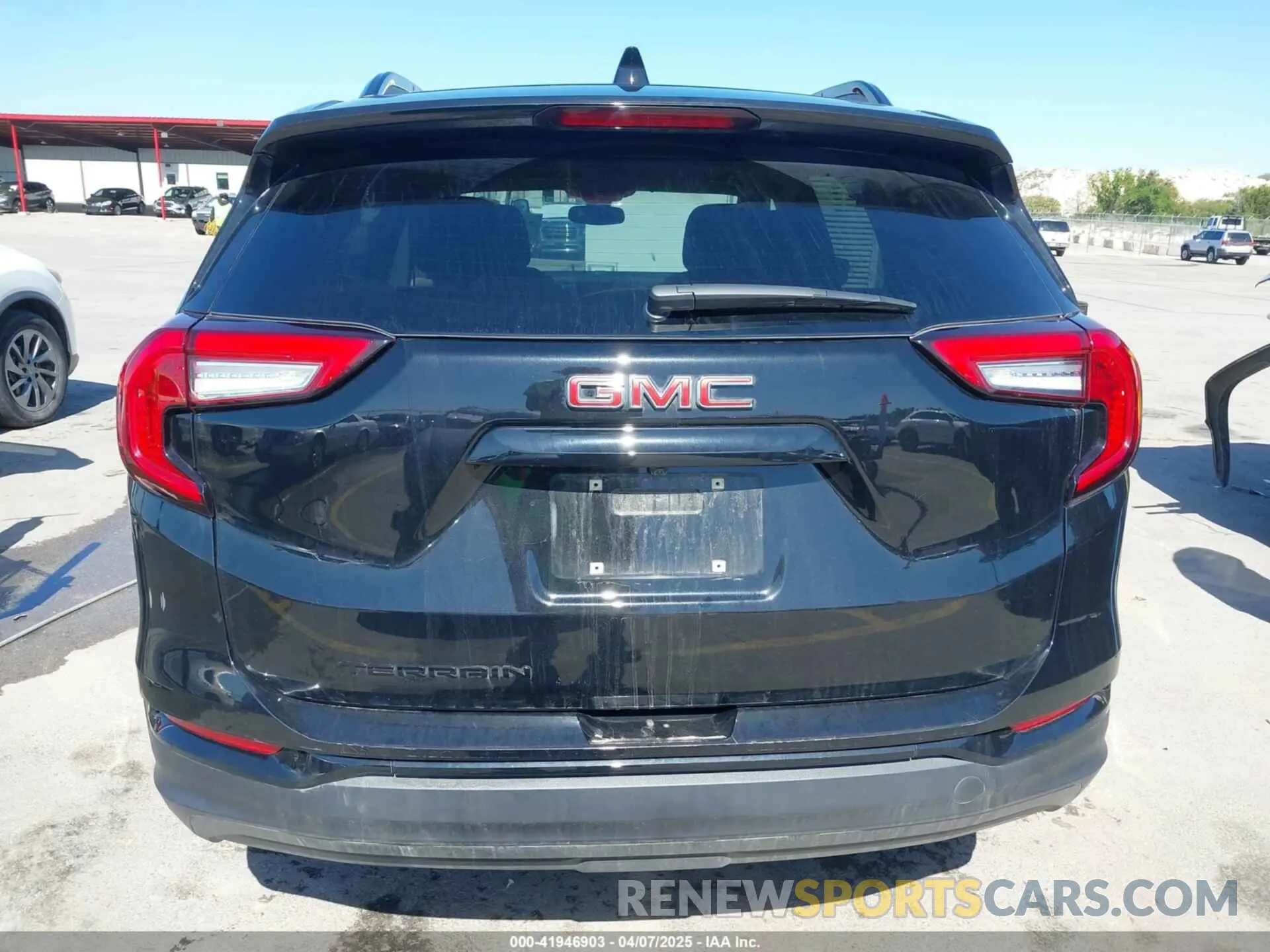16 Photograph of a damaged car 3GKALMEV2NL314044 GMC TERRAIN 2022