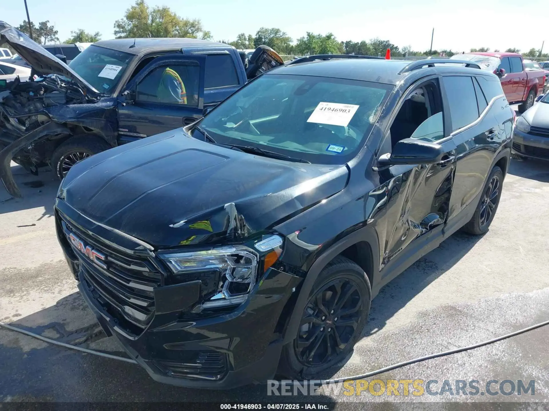 2 Photograph of a damaged car 3GKALMEV2NL314044 GMC TERRAIN 2022