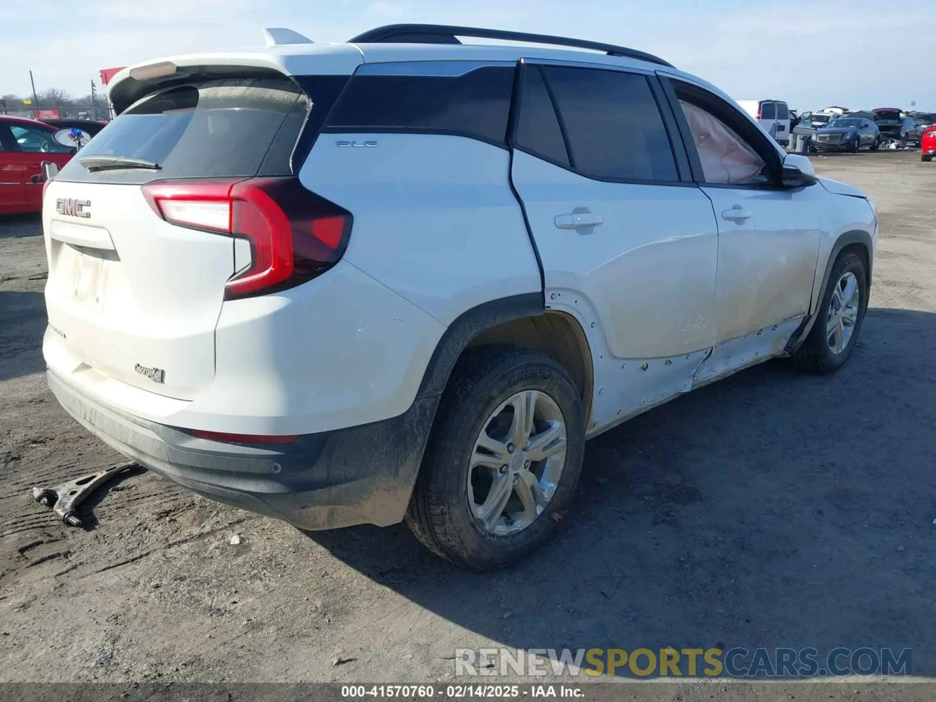 4 Photograph of a damaged car 3GKALMEV3NL140632 GMC TERRAIN 2022