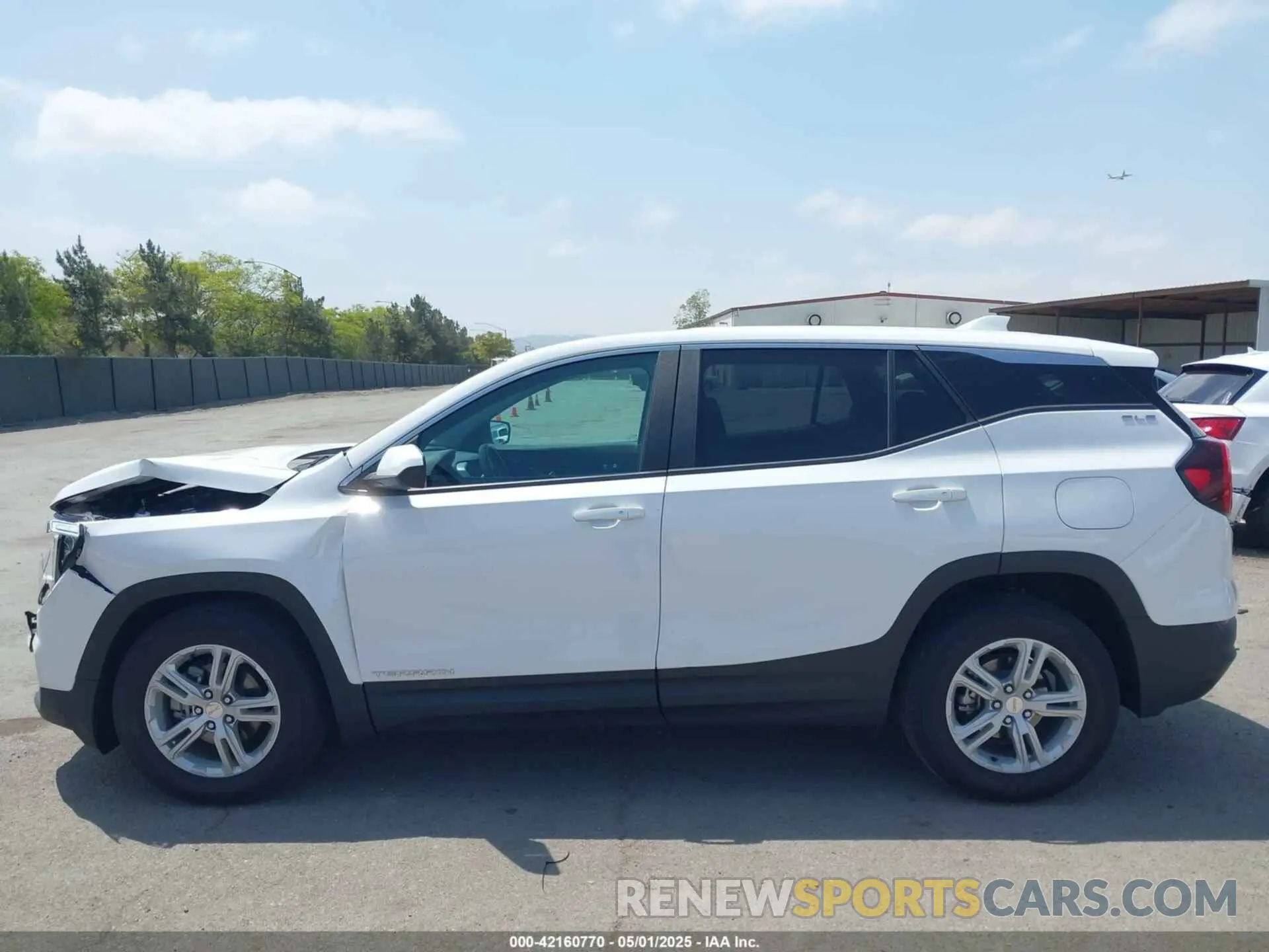 14 Photograph of a damaged car 3GKALMEV3NL228452 GMC TERRAIN 2022