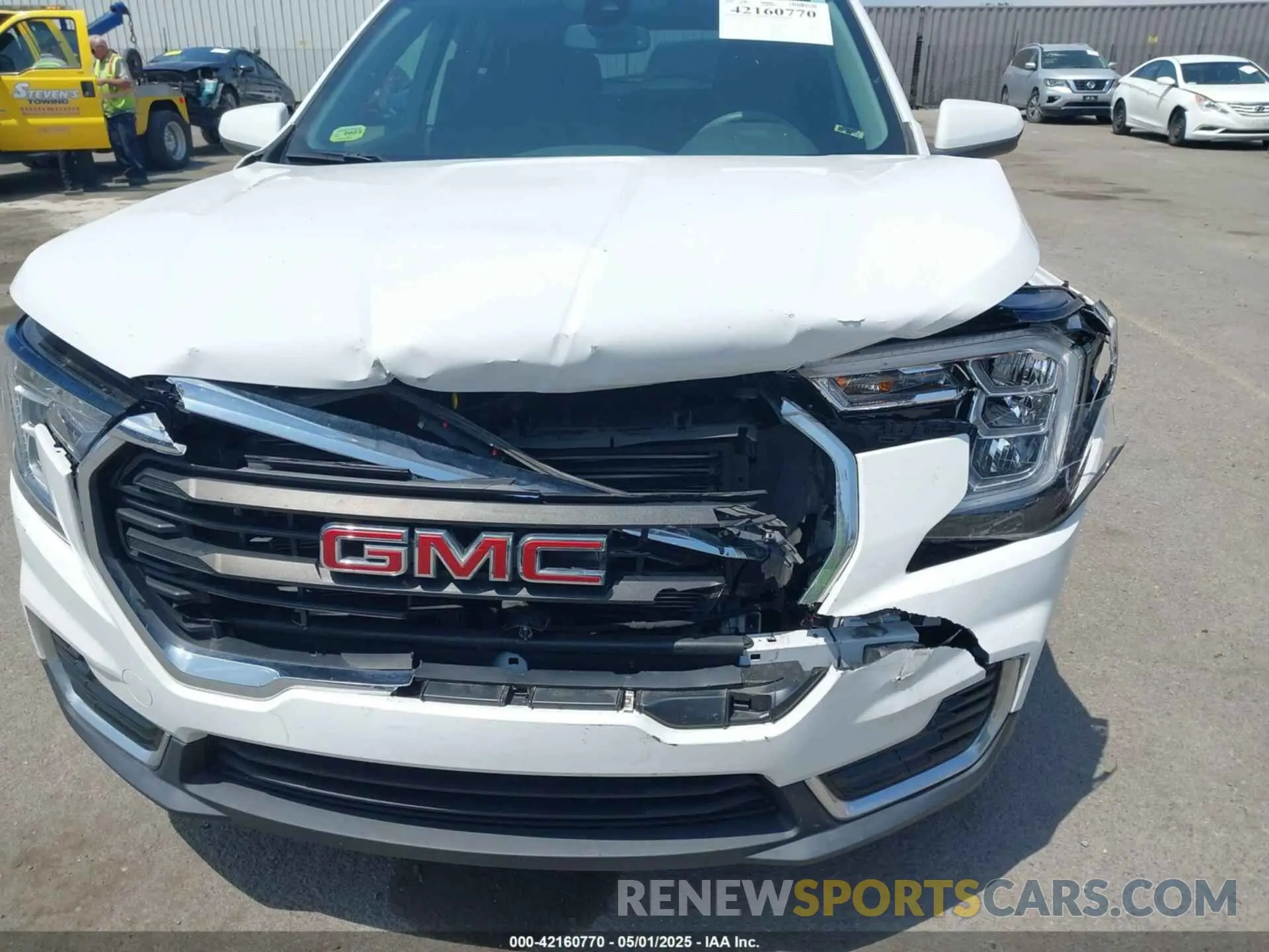 6 Photograph of a damaged car 3GKALMEV3NL228452 GMC TERRAIN 2022