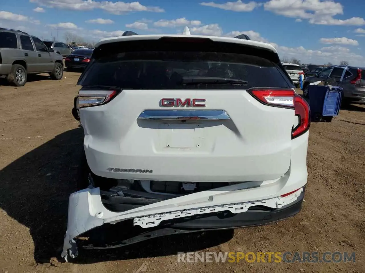 6 Photograph of a damaged car 3GKALMEV3NL306843 GMC TERRAIN 2022