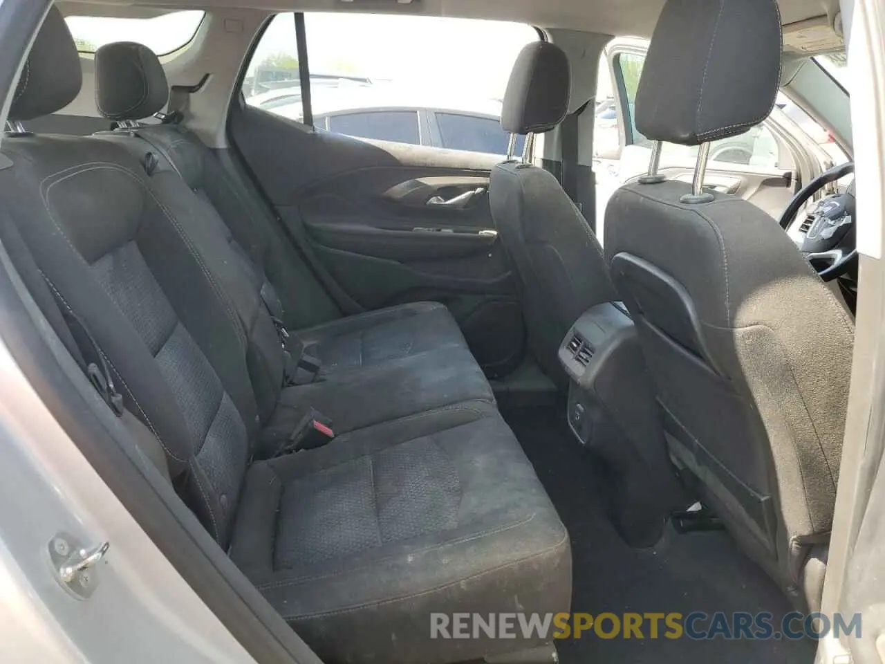 10 Photograph of a damaged car 3GKALMEV4NL112208 GMC TERRAIN 2022