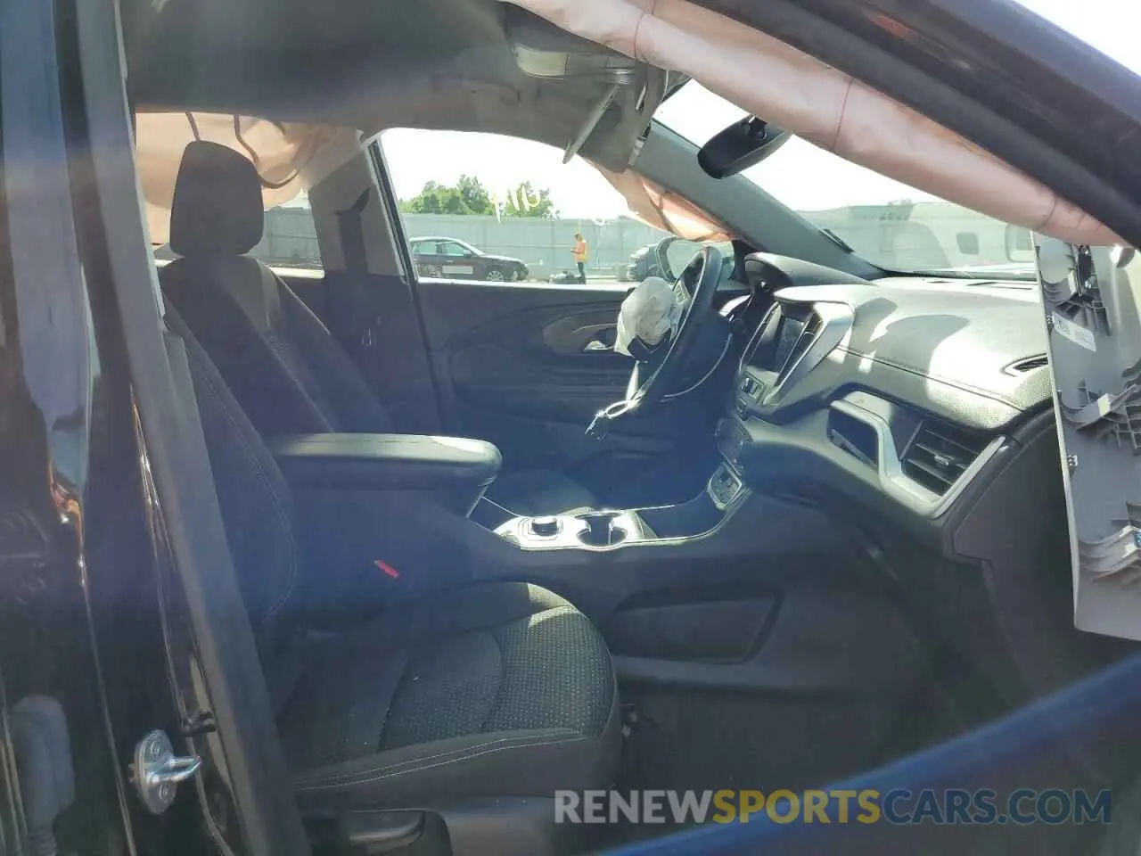5 Photograph of a damaged car 3GKALMEV4NL143734 GMC TERRAIN 2022