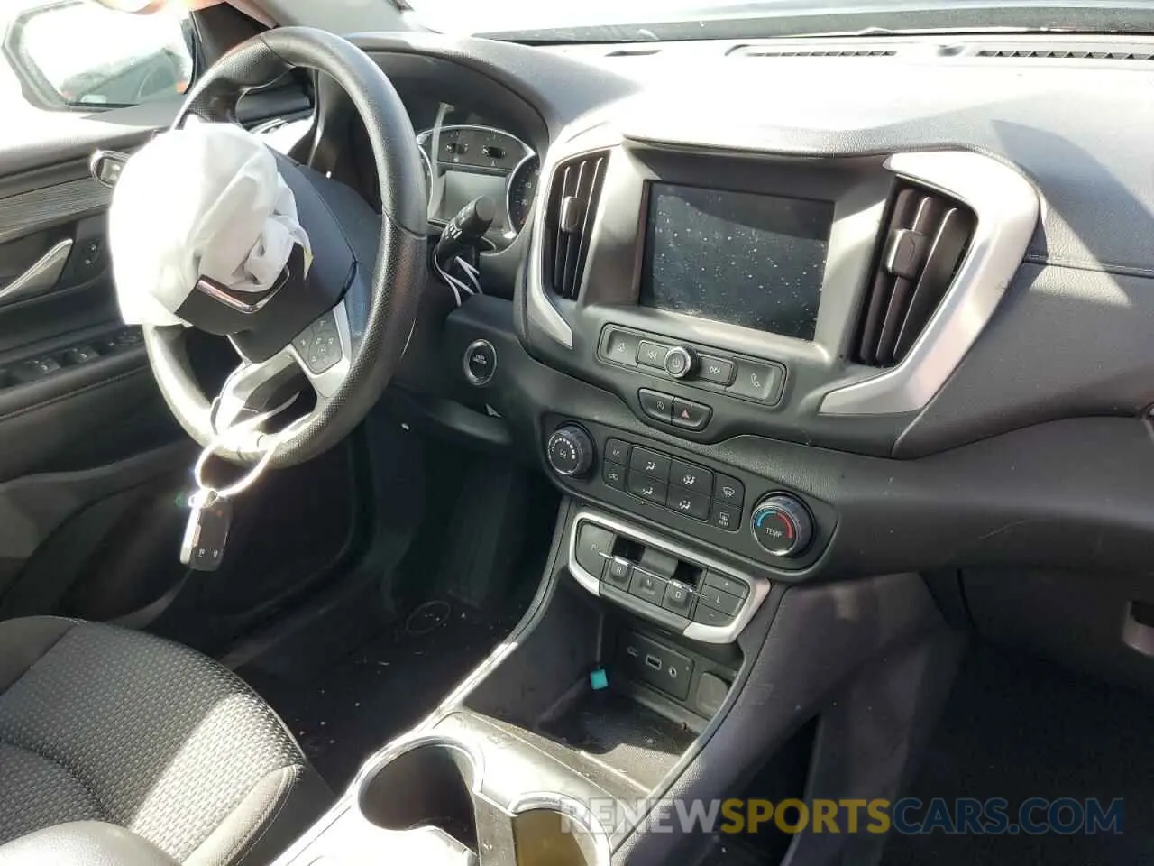 9 Photograph of a damaged car 3GKALMEV4NL143734 GMC TERRAIN 2022