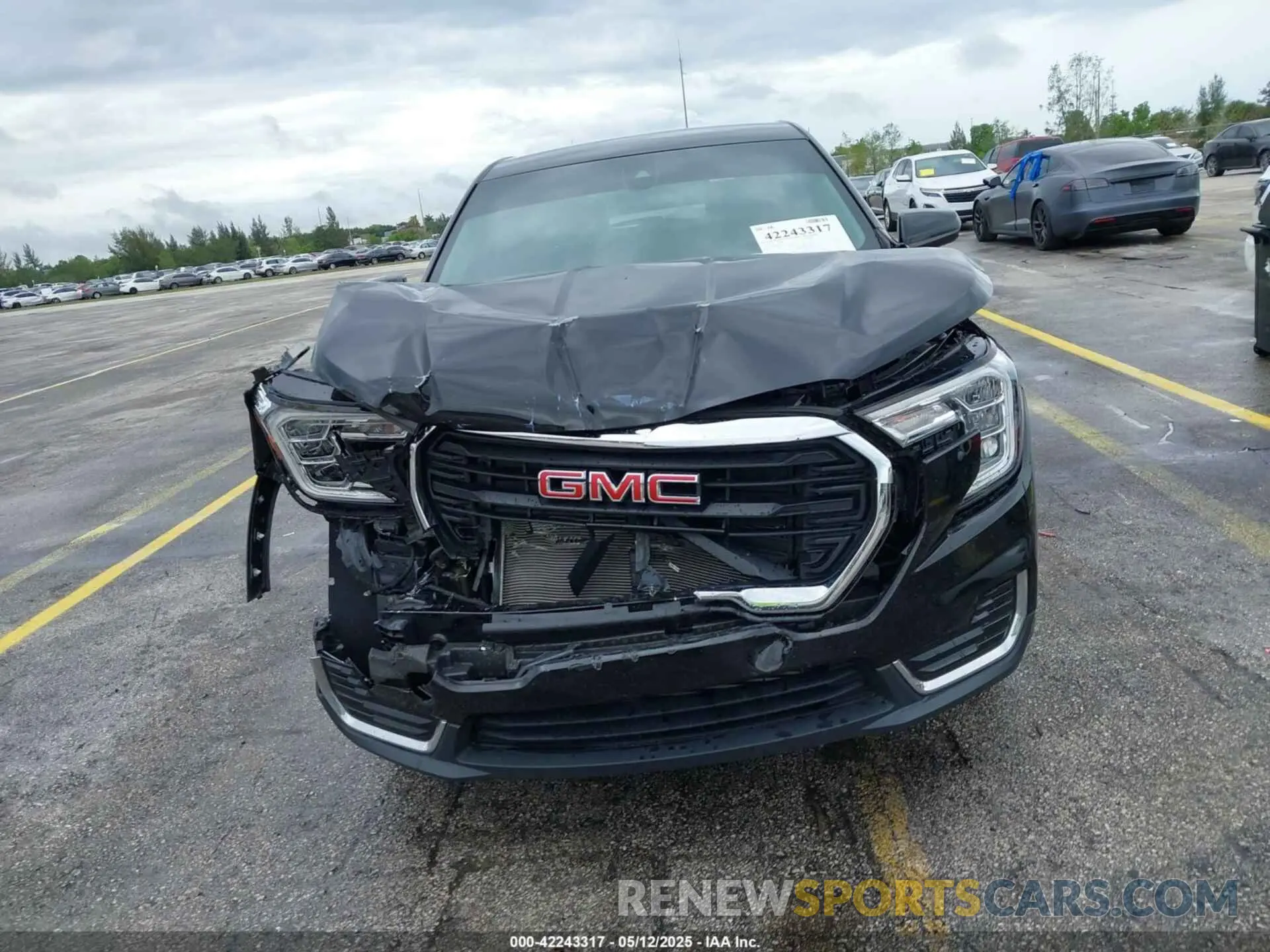 12 Photograph of a damaged car 3GKALMEV5NL174474 GMC TERRAIN 2022