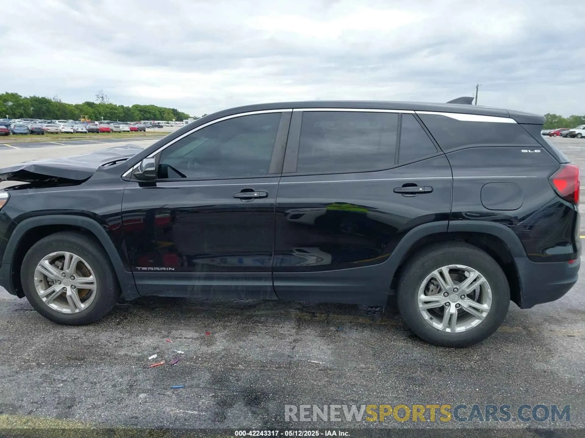 14 Photograph of a damaged car 3GKALMEV5NL174474 GMC TERRAIN 2022