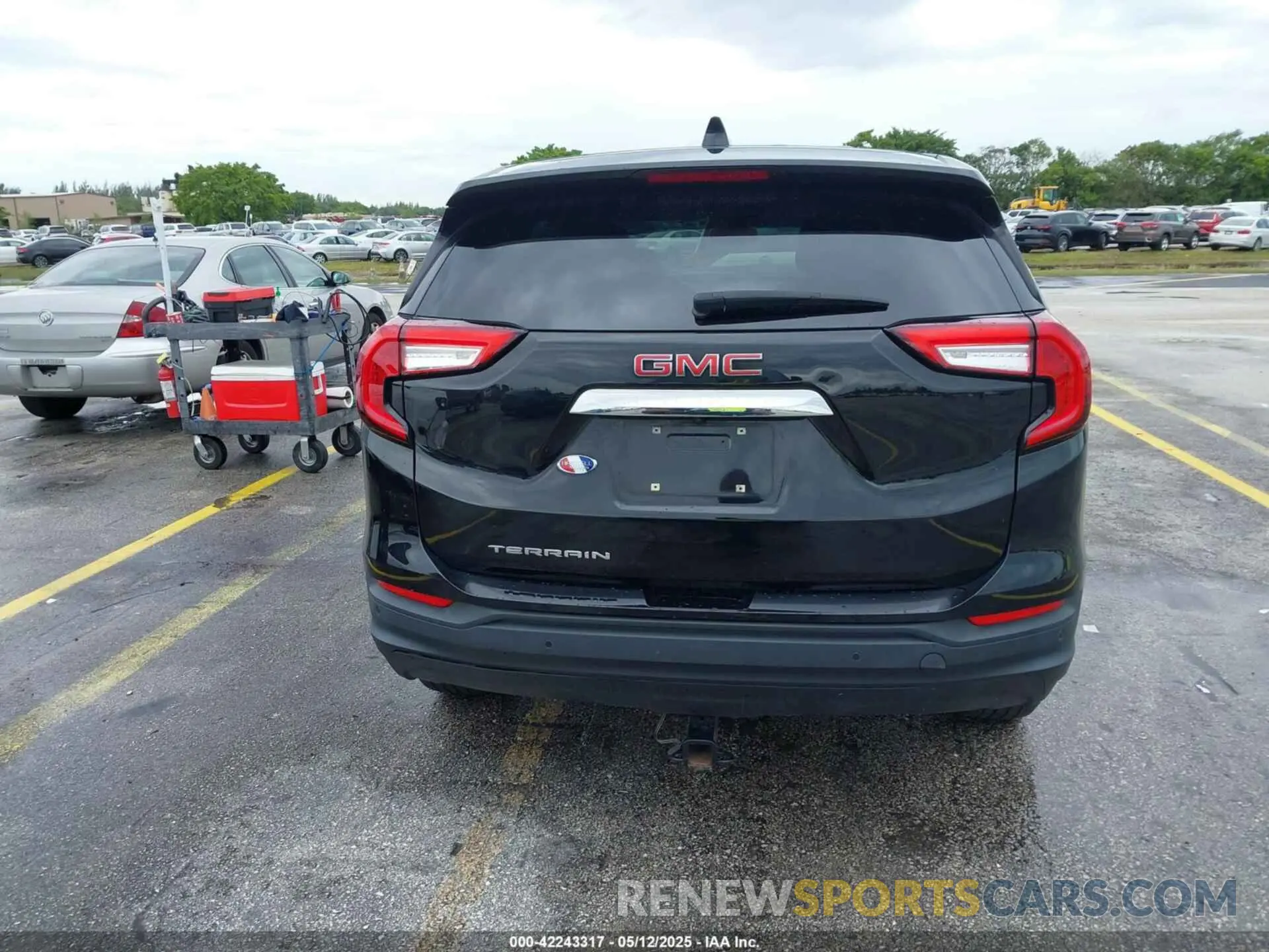 16 Photograph of a damaged car 3GKALMEV5NL174474 GMC TERRAIN 2022