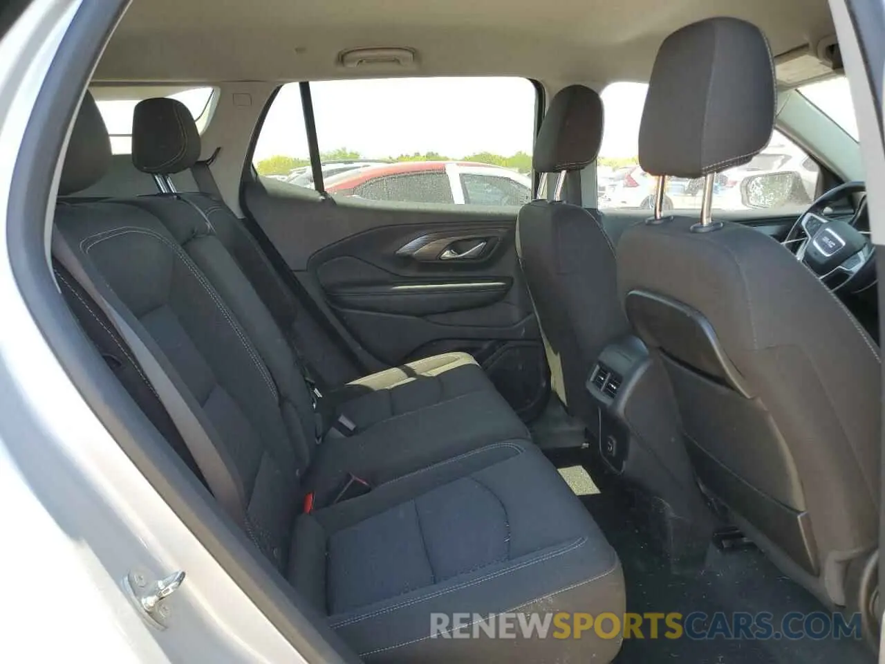 11 Photograph of a damaged car 3GKALMEV5NL206727 GMC TERRAIN 2022