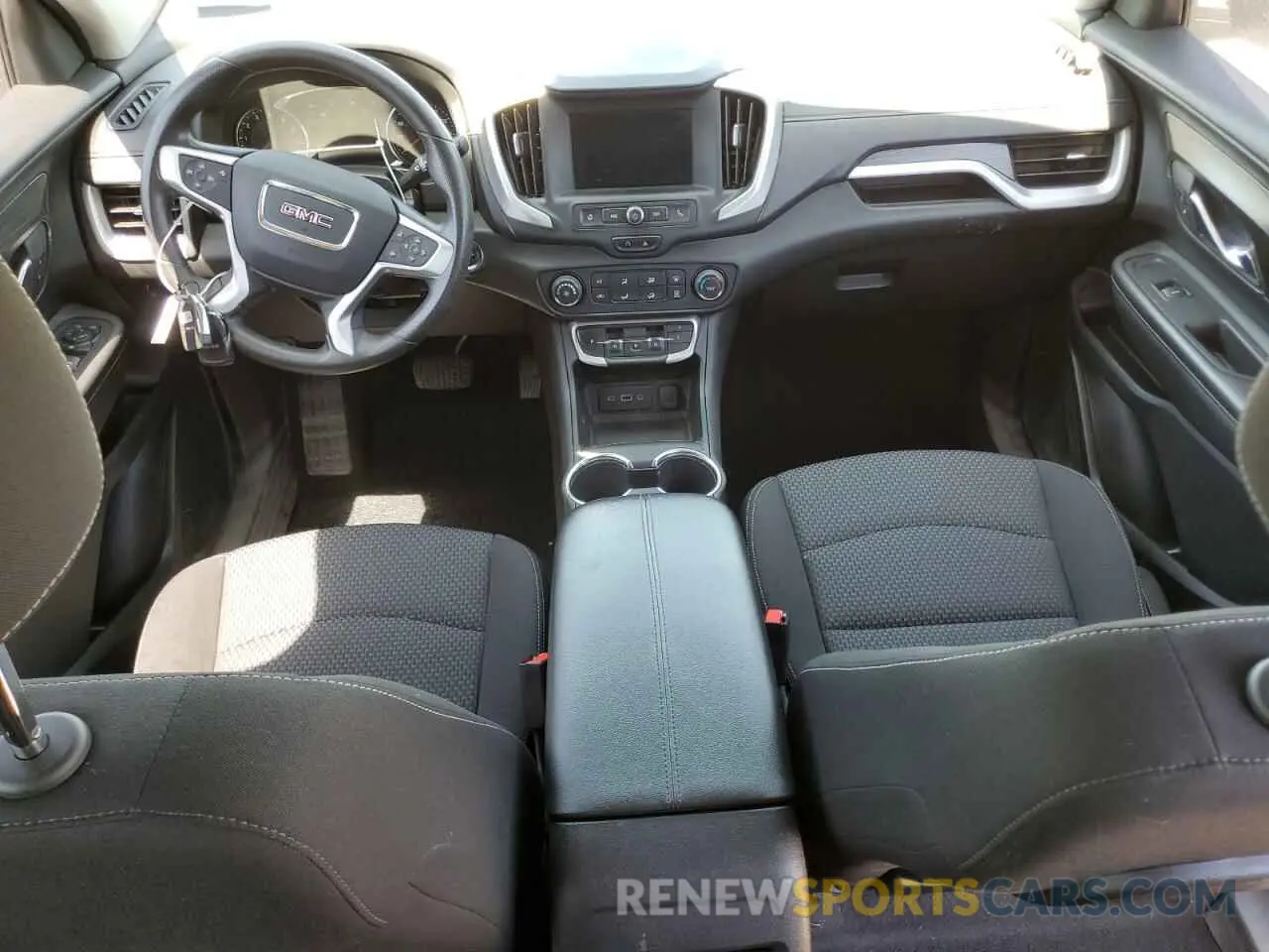 8 Photograph of a damaged car 3GKALMEV5NL206727 GMC TERRAIN 2022