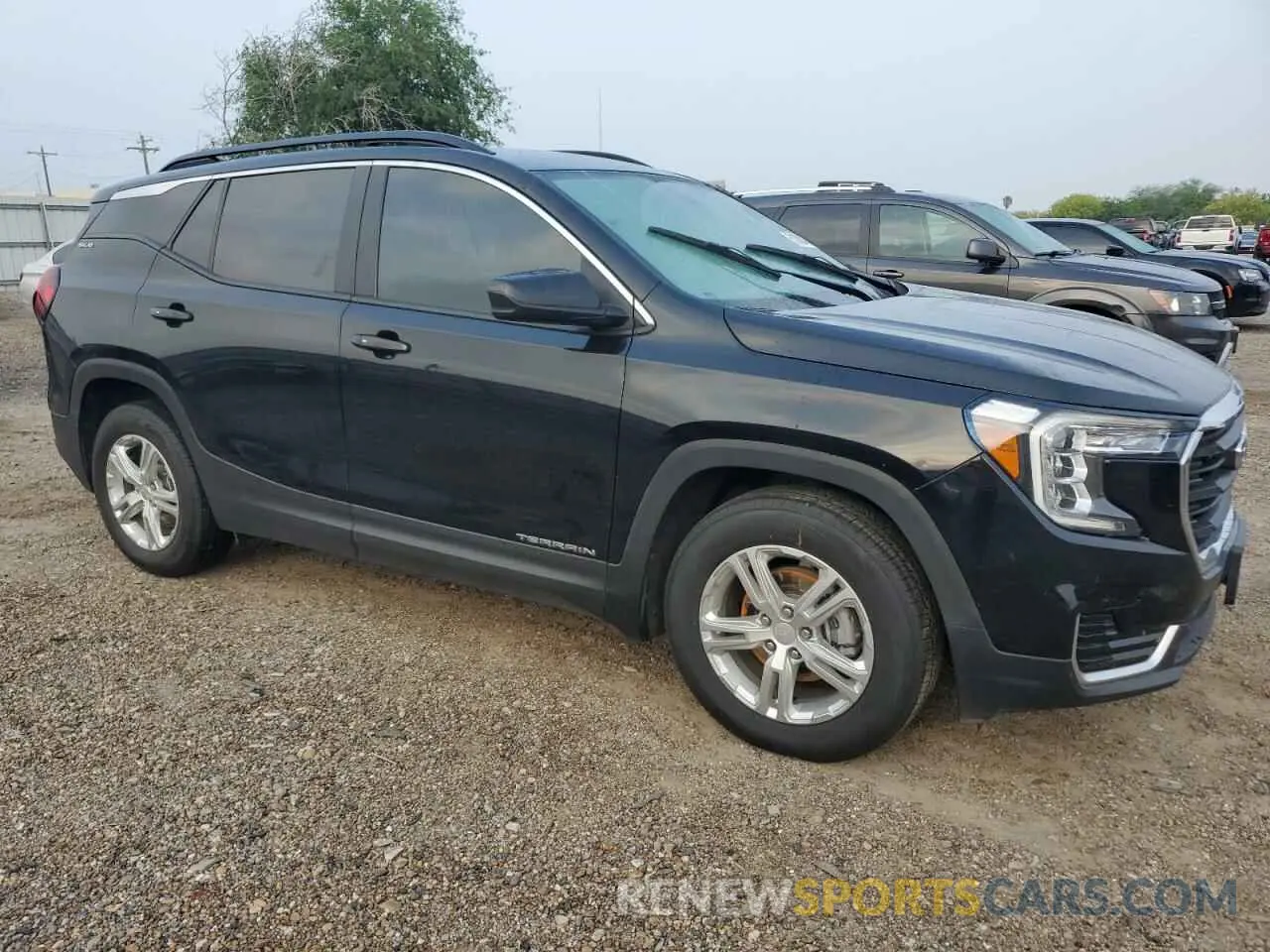 4 Photograph of a damaged car 3GKALMEV6NL144450 GMC TERRAIN 2022