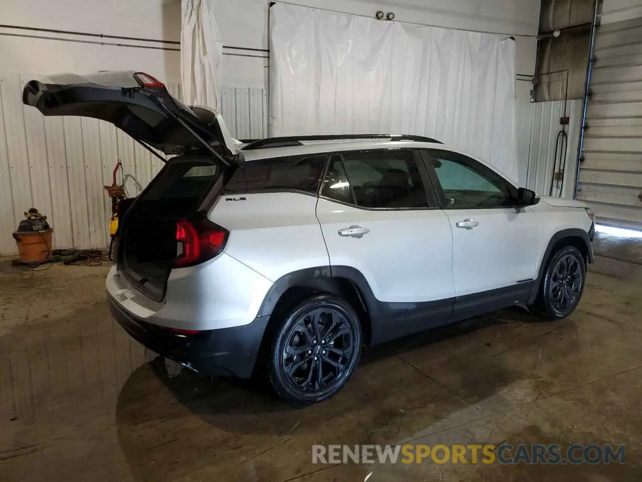 3 Photograph of a damaged car 3GKALMEV6NL201925 GMC TERRAIN 2022