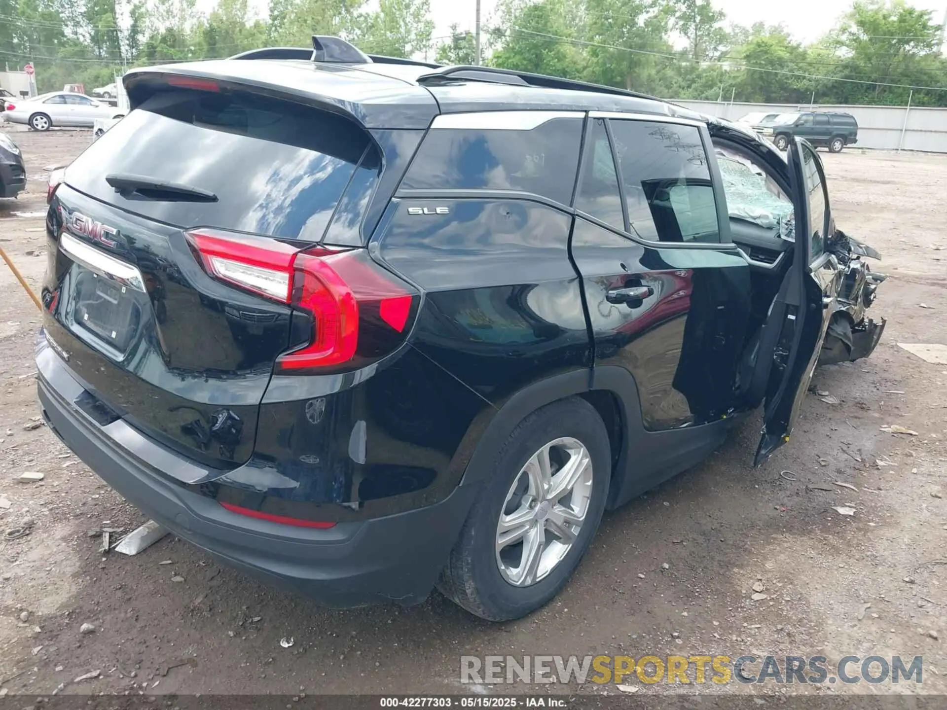 4 Photograph of a damaged car 3GKALMEV6NL287270 GMC TERRAIN 2022