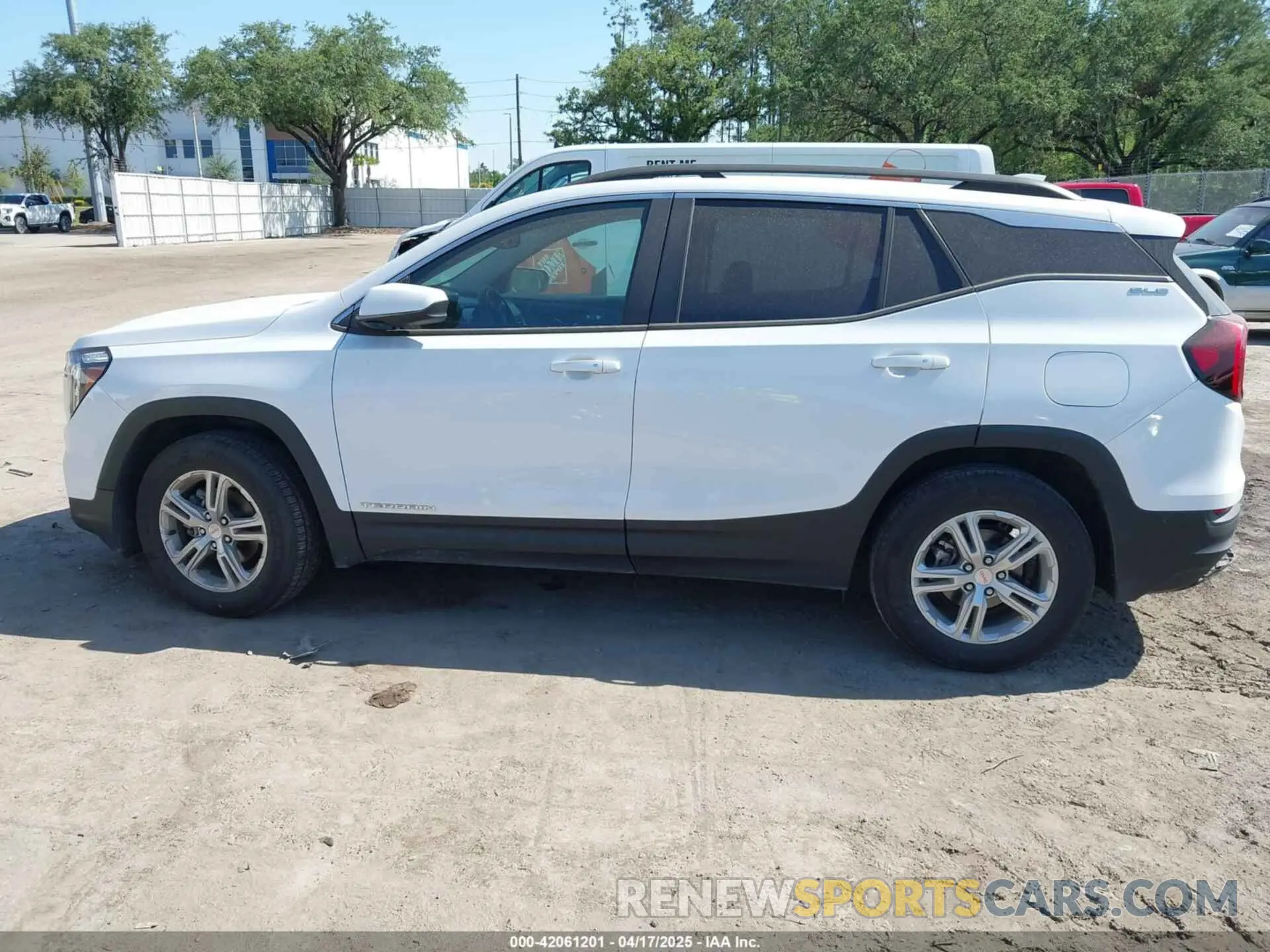 14 Photograph of a damaged car 3GKALMEV6NL310501 GMC TERRAIN 2022