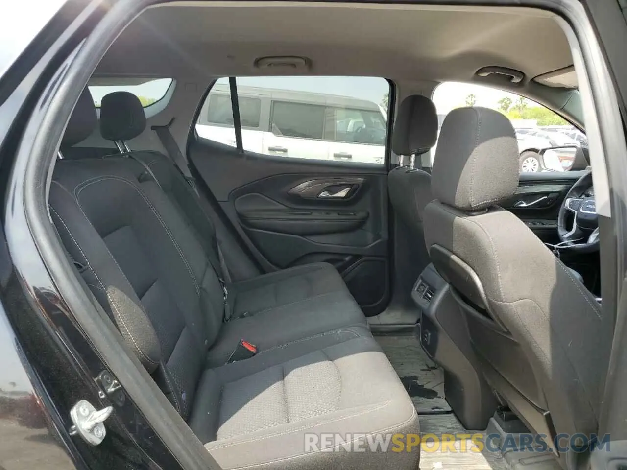 11 Photograph of a damaged car 3GKALMEV7NL114745 GMC TERRAIN 2022