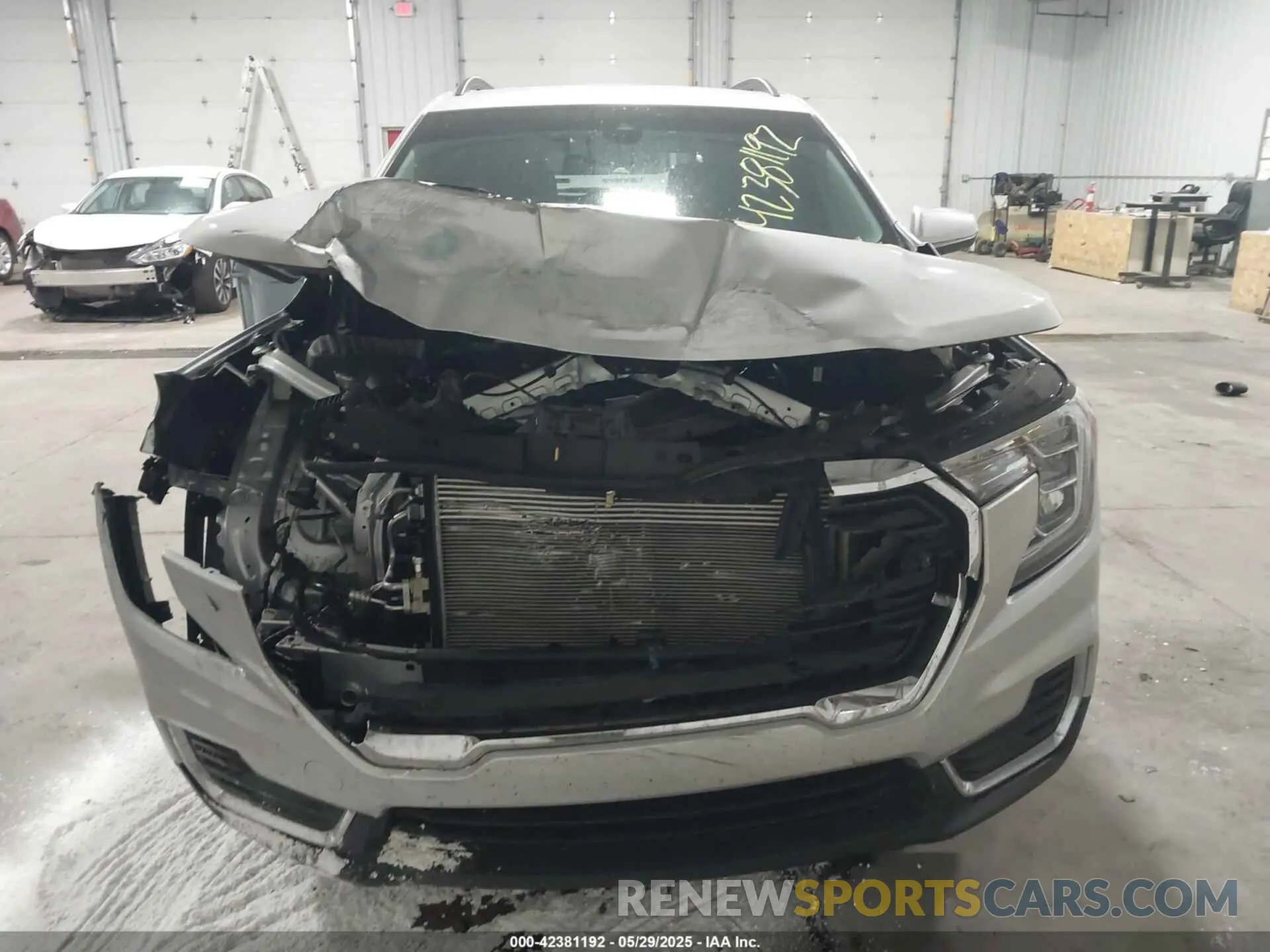 13 Photograph of a damaged car 3GKALMEV7NL118245 GMC TERRAIN 2022