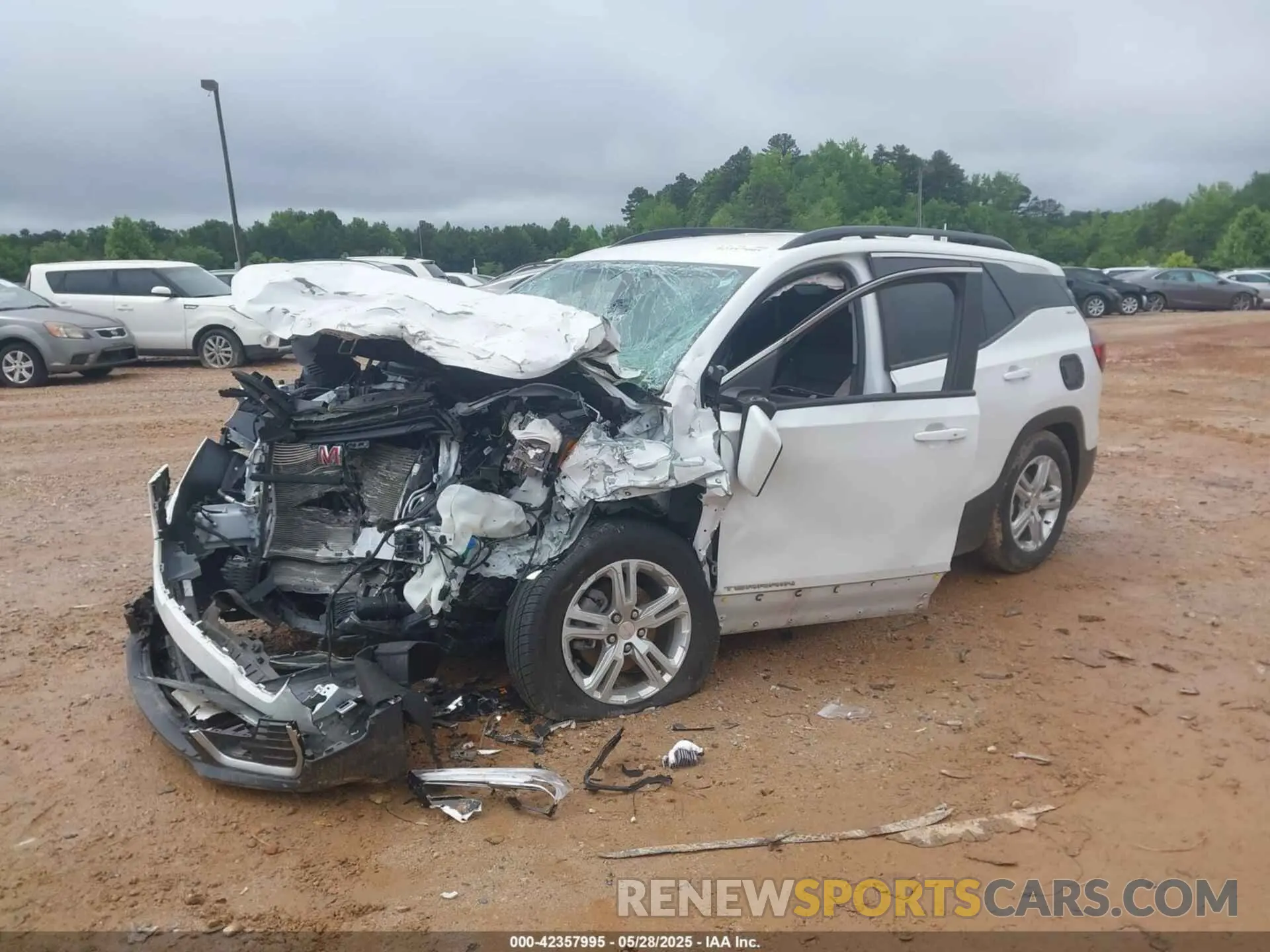 2 Photograph of a damaged car 3GKALMEV7NL165534 GMC TERRAIN 2022