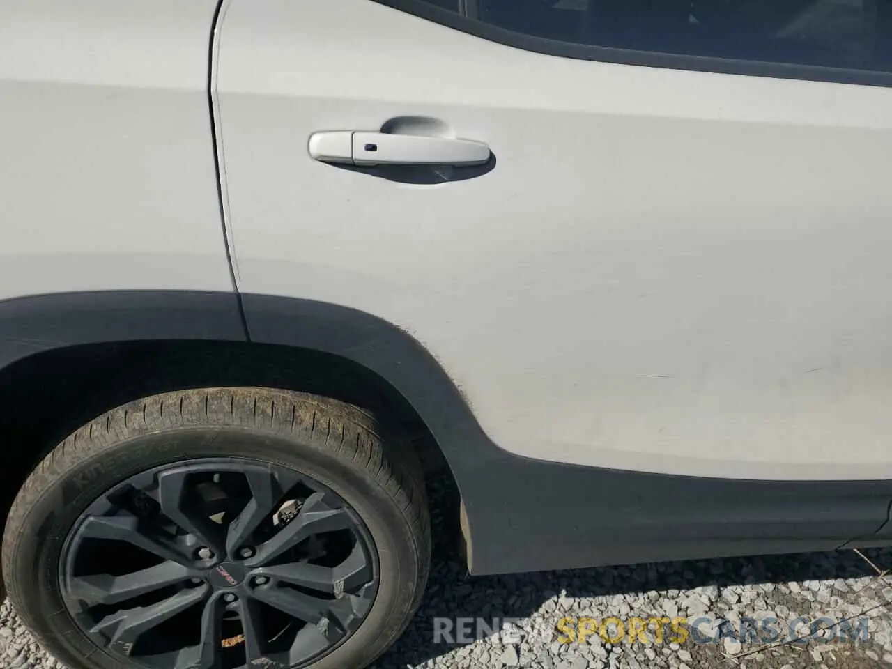 11 Photograph of a damaged car 3GKALMEV7NL233993 GMC TERRAIN 2022