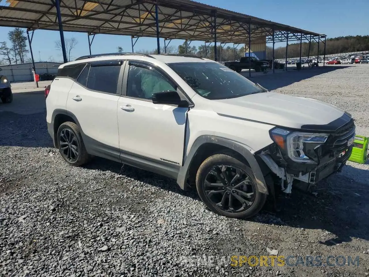 4 Photograph of a damaged car 3GKALMEV7NL233993 GMC TERRAIN 2022