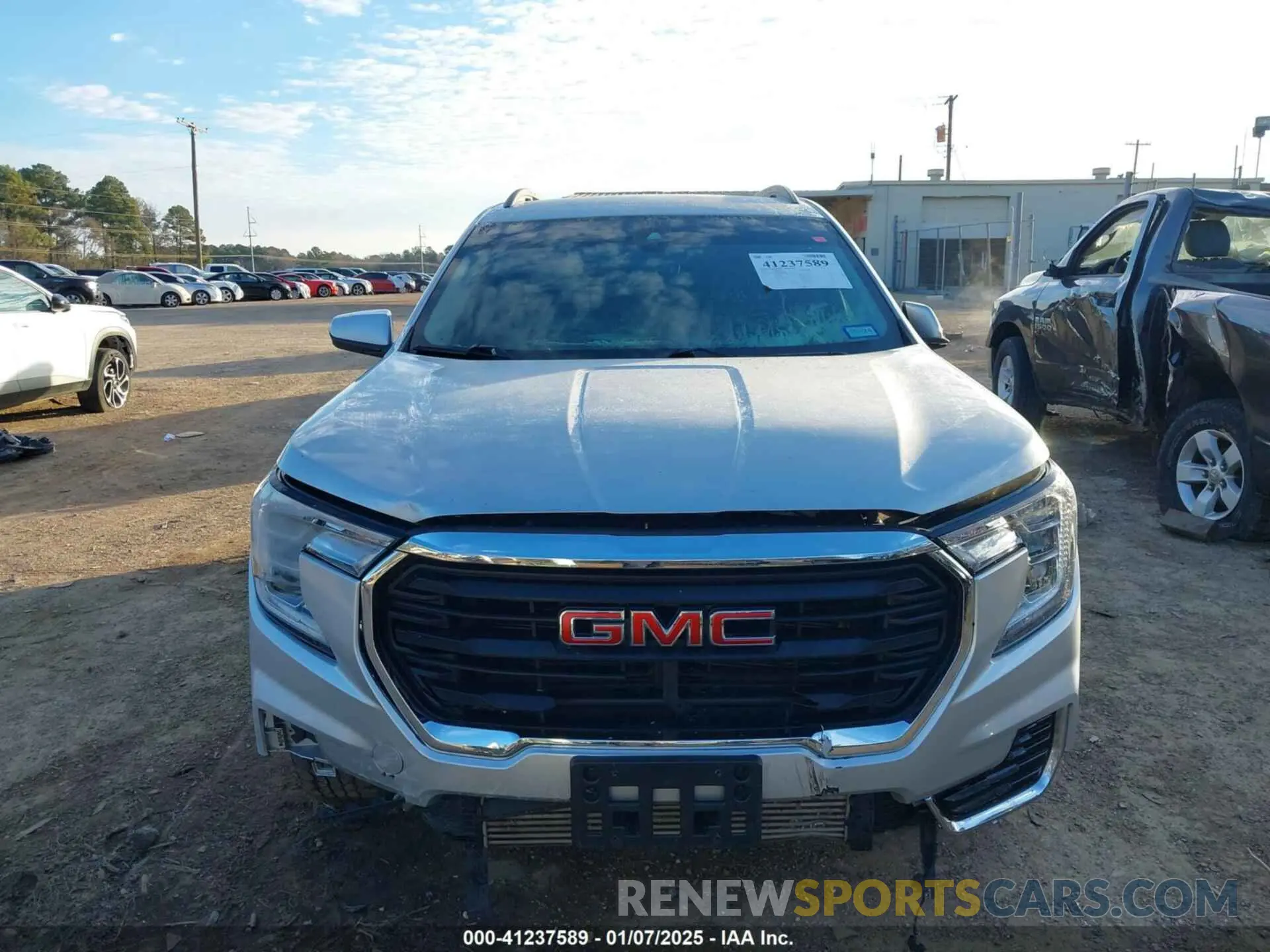 13 Photograph of a damaged car 3GKALMEV8NL101079 GMC TERRAIN 2022