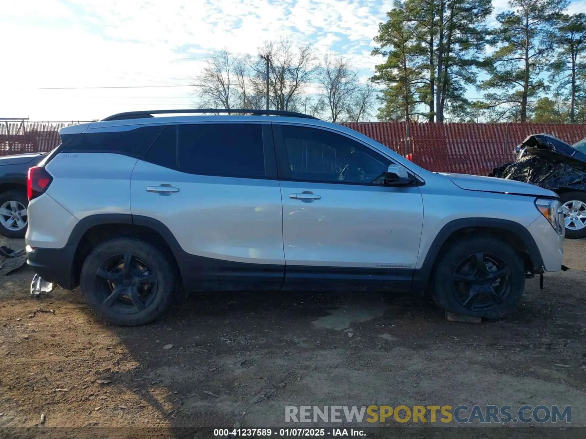 14 Photograph of a damaged car 3GKALMEV8NL101079 GMC TERRAIN 2022