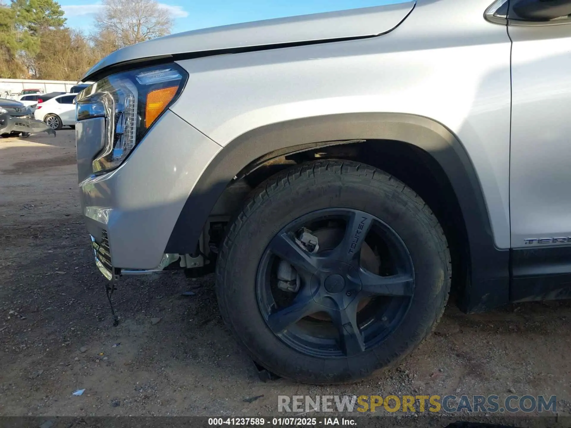 19 Photograph of a damaged car 3GKALMEV8NL101079 GMC TERRAIN 2022