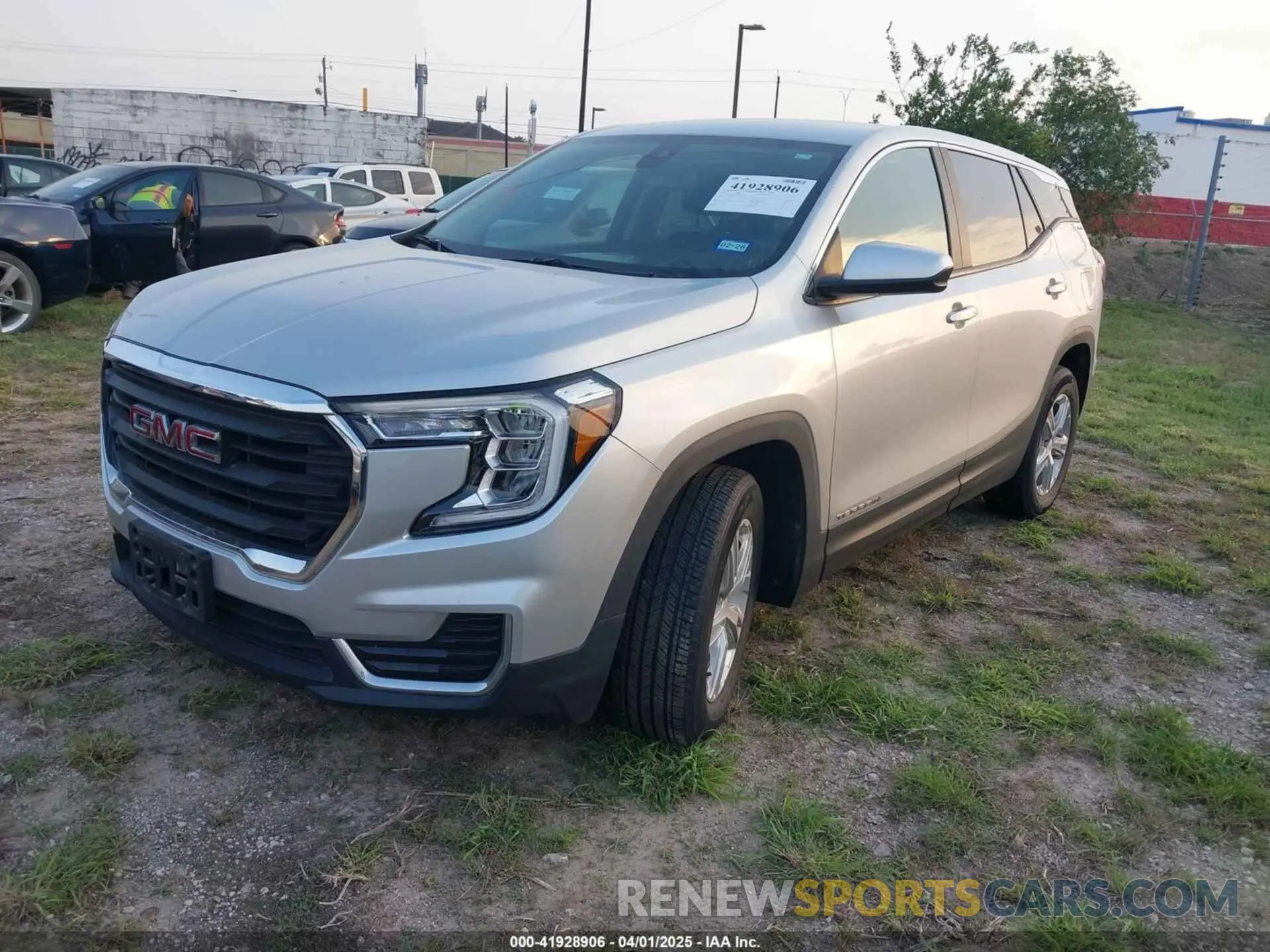 2 Photograph of a damaged car 3GKALMEV8NL114396 GMC TERRAIN 2022