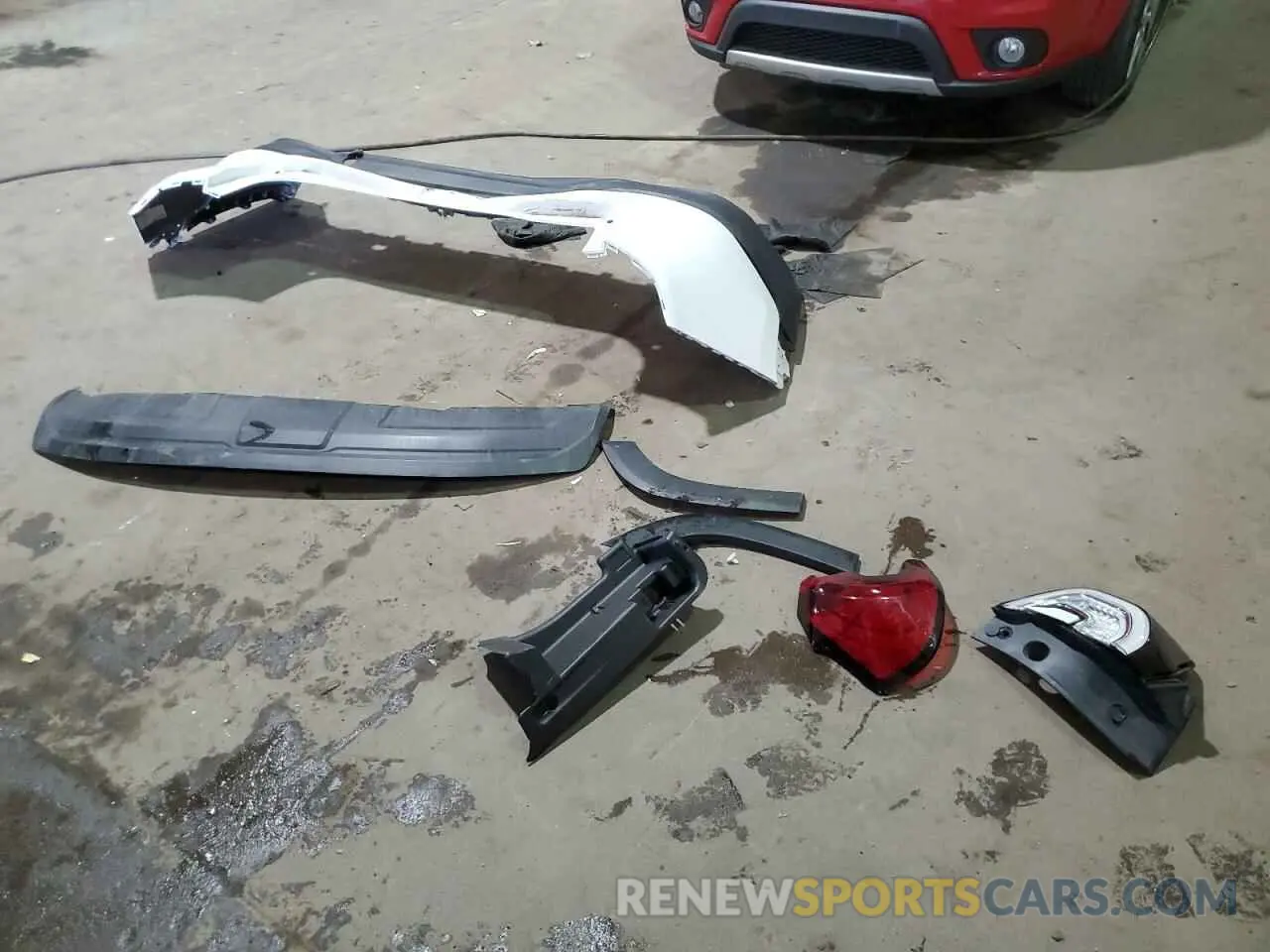 13 Photograph of a damaged car 3GKALMEV8NL221285 GMC TERRAIN 2022