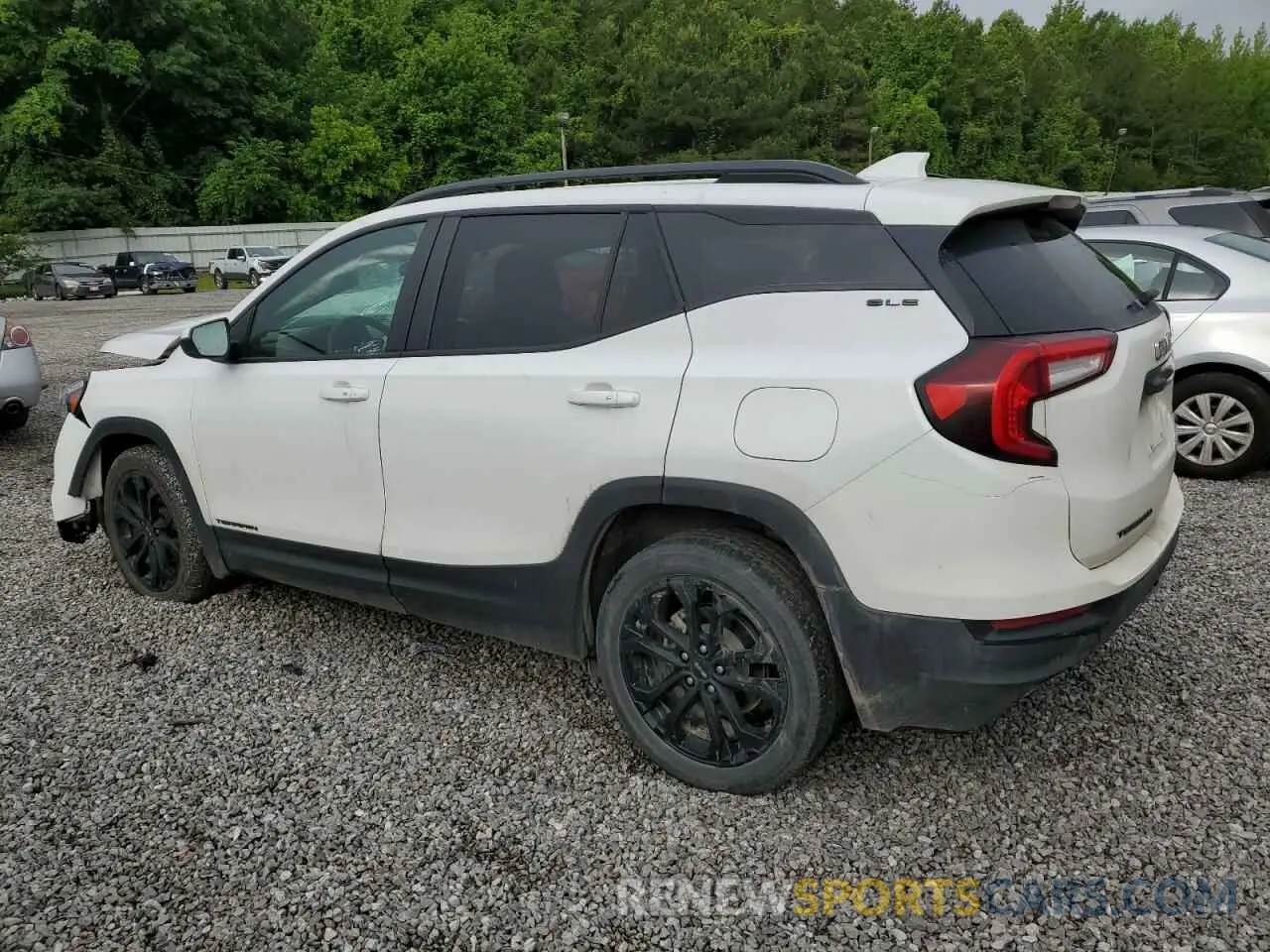 2 Photograph of a damaged car 3GKALMEV9NL179404 GMC TERRAIN 2022