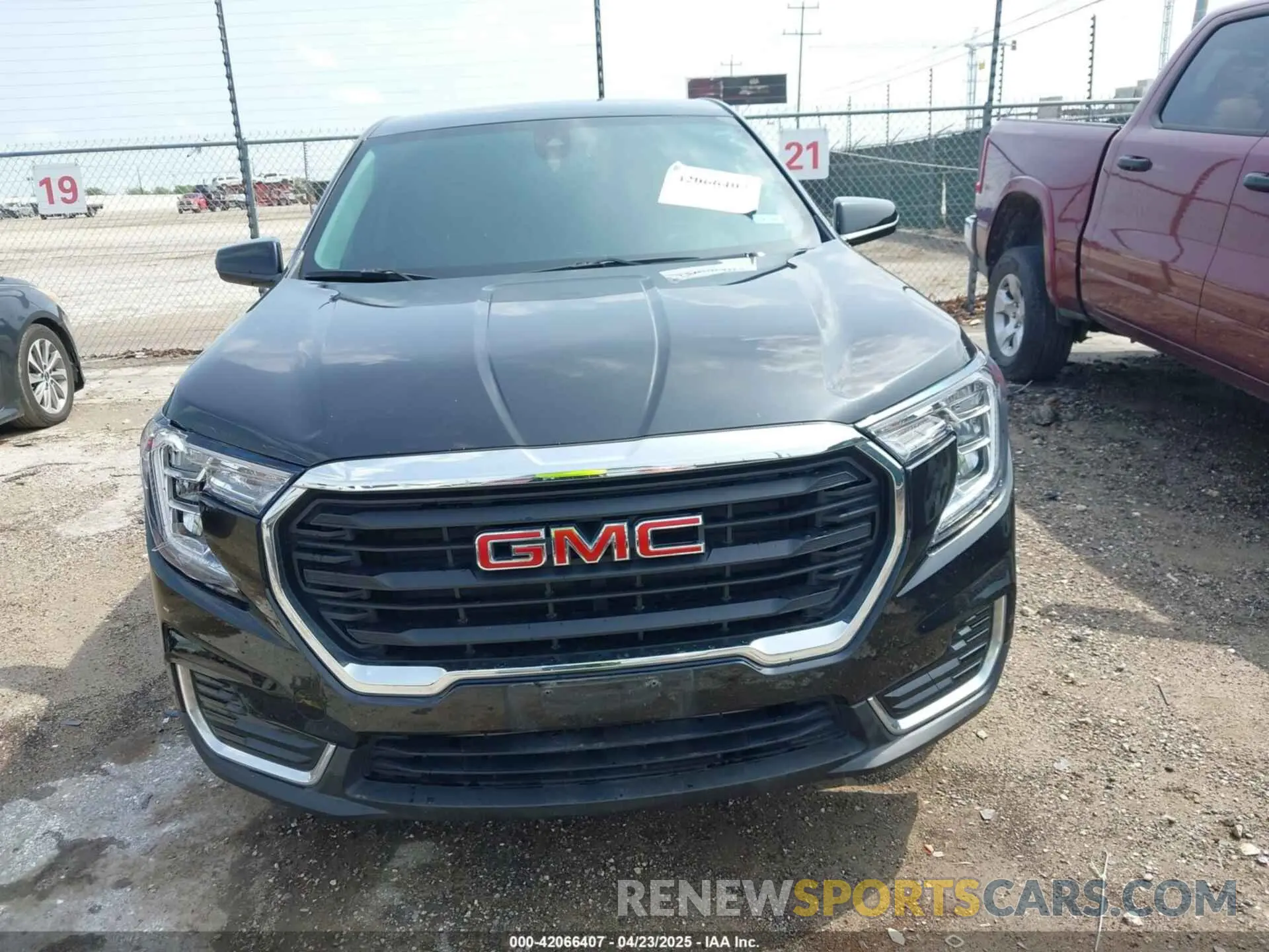 12 Photograph of a damaged car 3GKALMEV9NL181993 GMC TERRAIN 2022