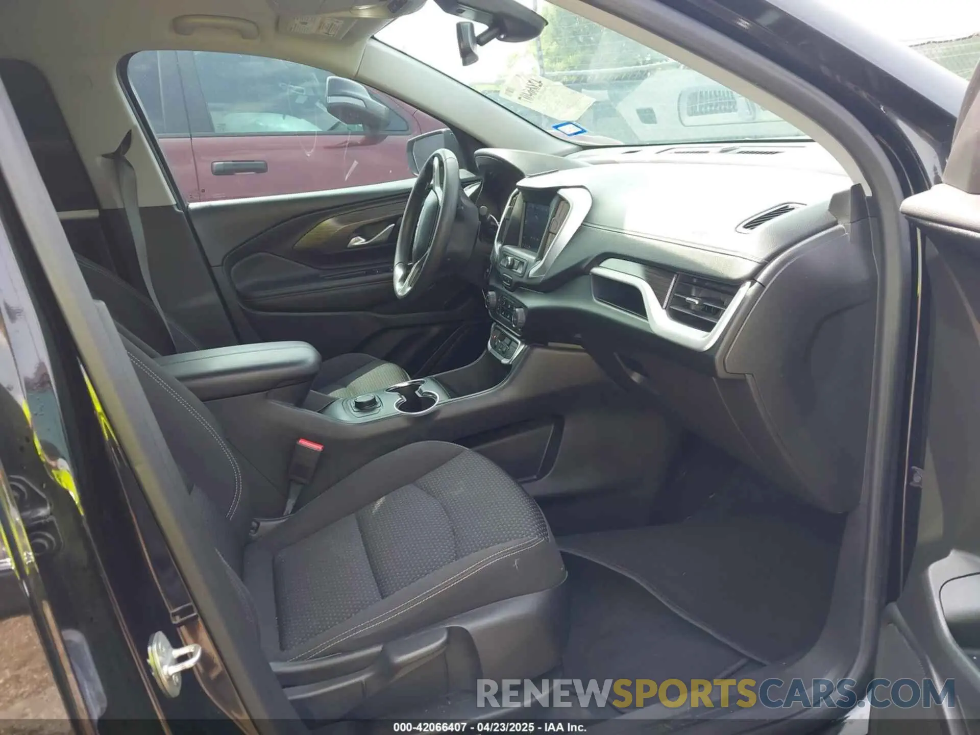 5 Photograph of a damaged car 3GKALMEV9NL181993 GMC TERRAIN 2022