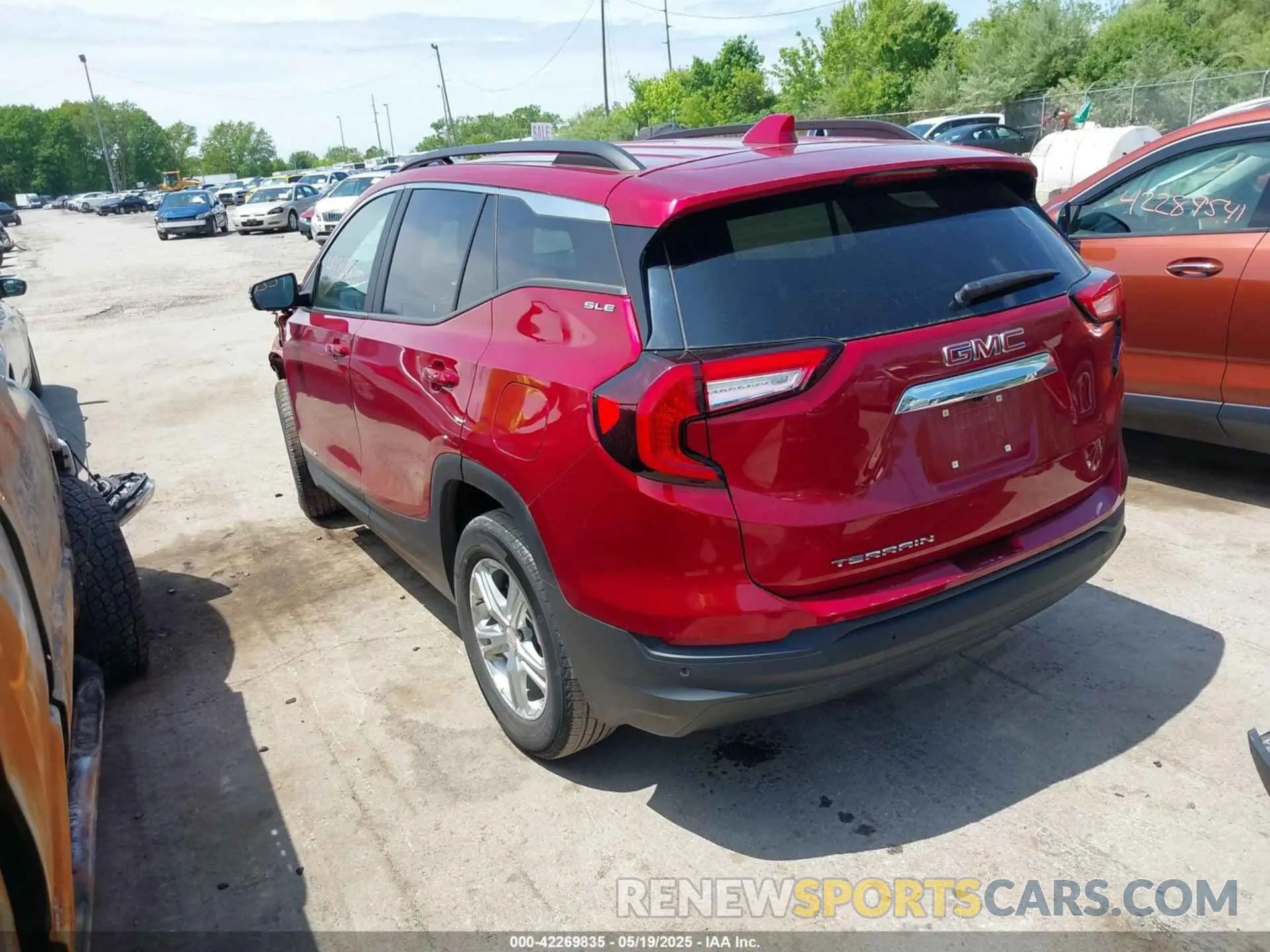 3 Photograph of a damaged car 3GKALMEV9NL182044 GMC TERRAIN 2022