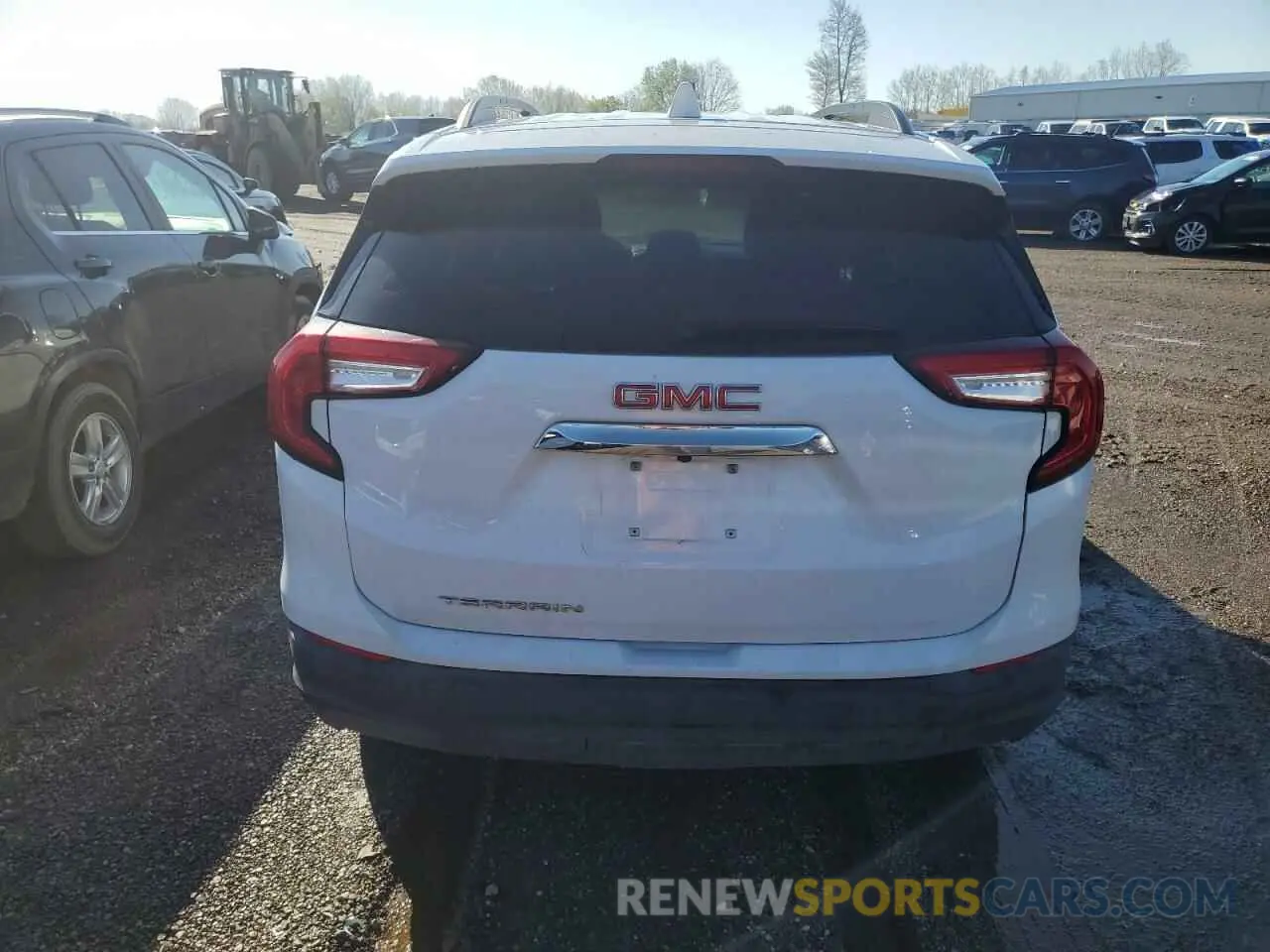 6 Photograph of a damaged car 3GKALMEV9NL296478 GMC TERRAIN 2022