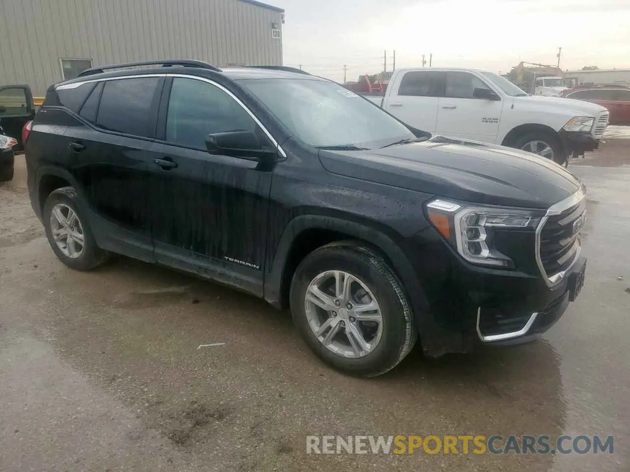 4 Photograph of a damaged car 3GKALMEVXNL110818 GMC TERRAIN 2022