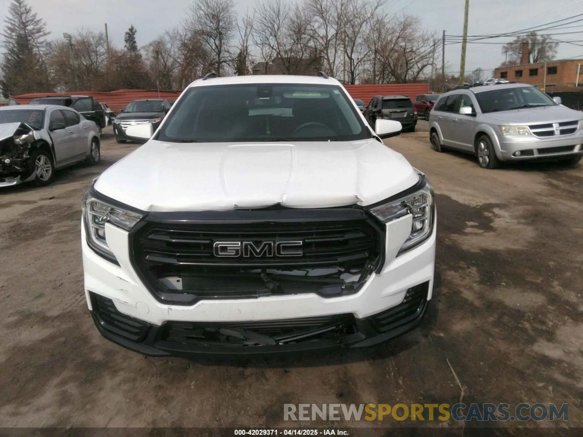 12 Photograph of a damaged car 3GKALMEVXNL170159 GMC TERRAIN 2022