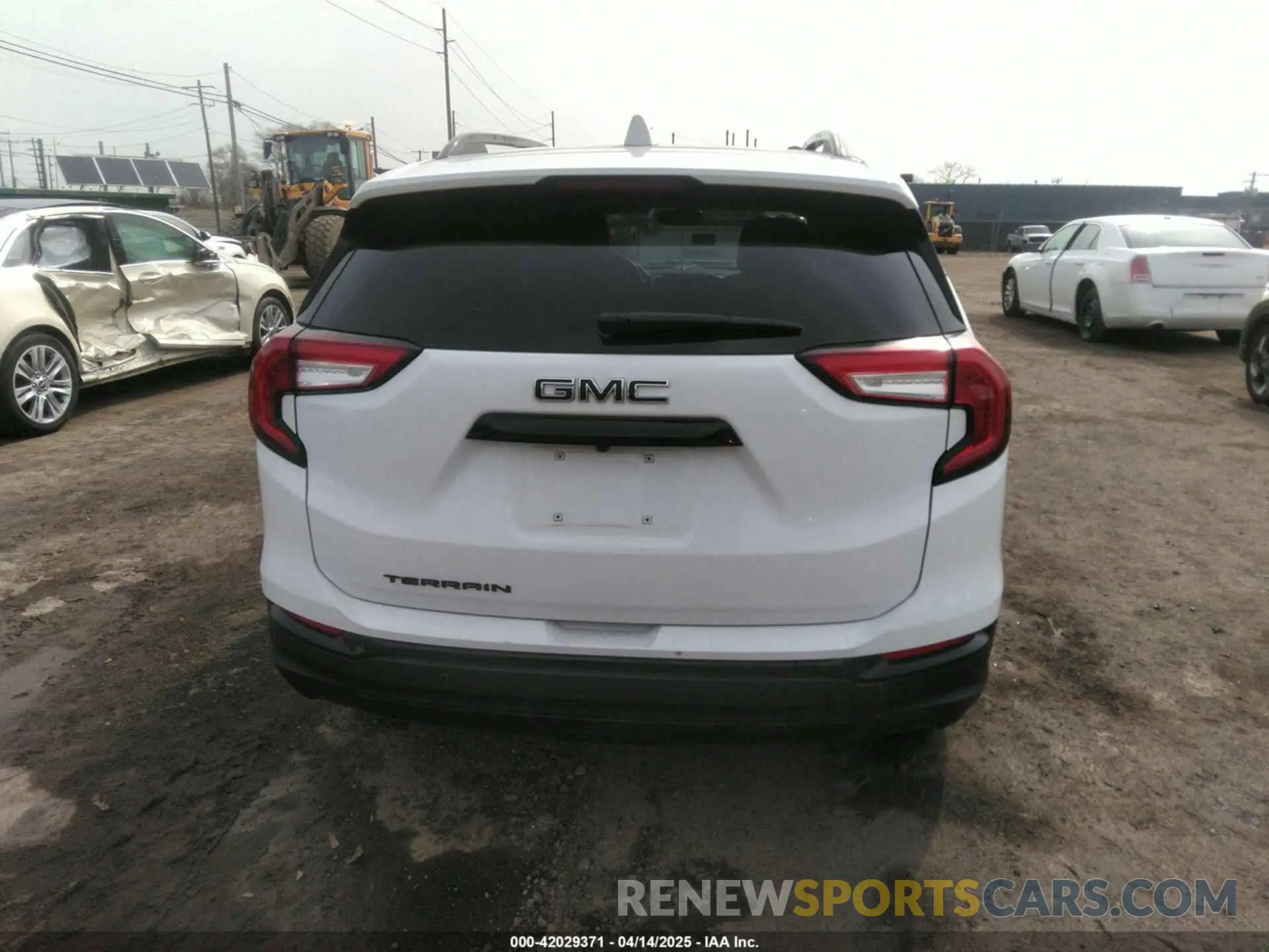 16 Photograph of a damaged car 3GKALMEVXNL170159 GMC TERRAIN 2022